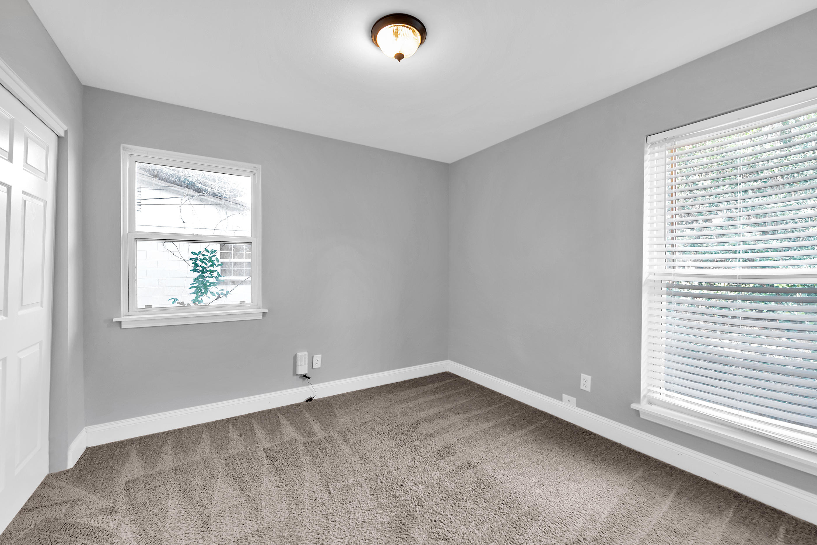 CRESCENT LAKE - Residential