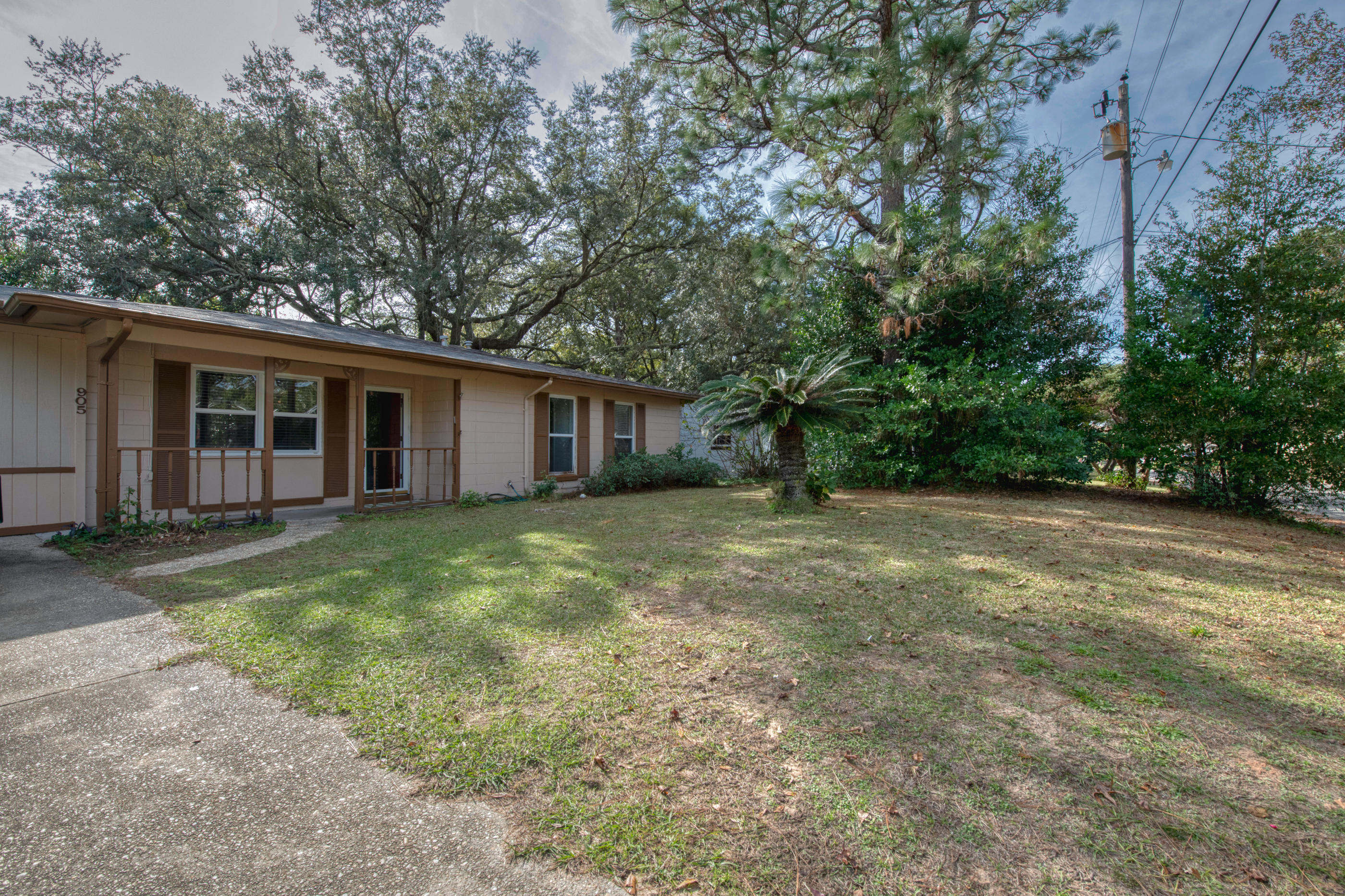 CRESCENT LAKE - Residential