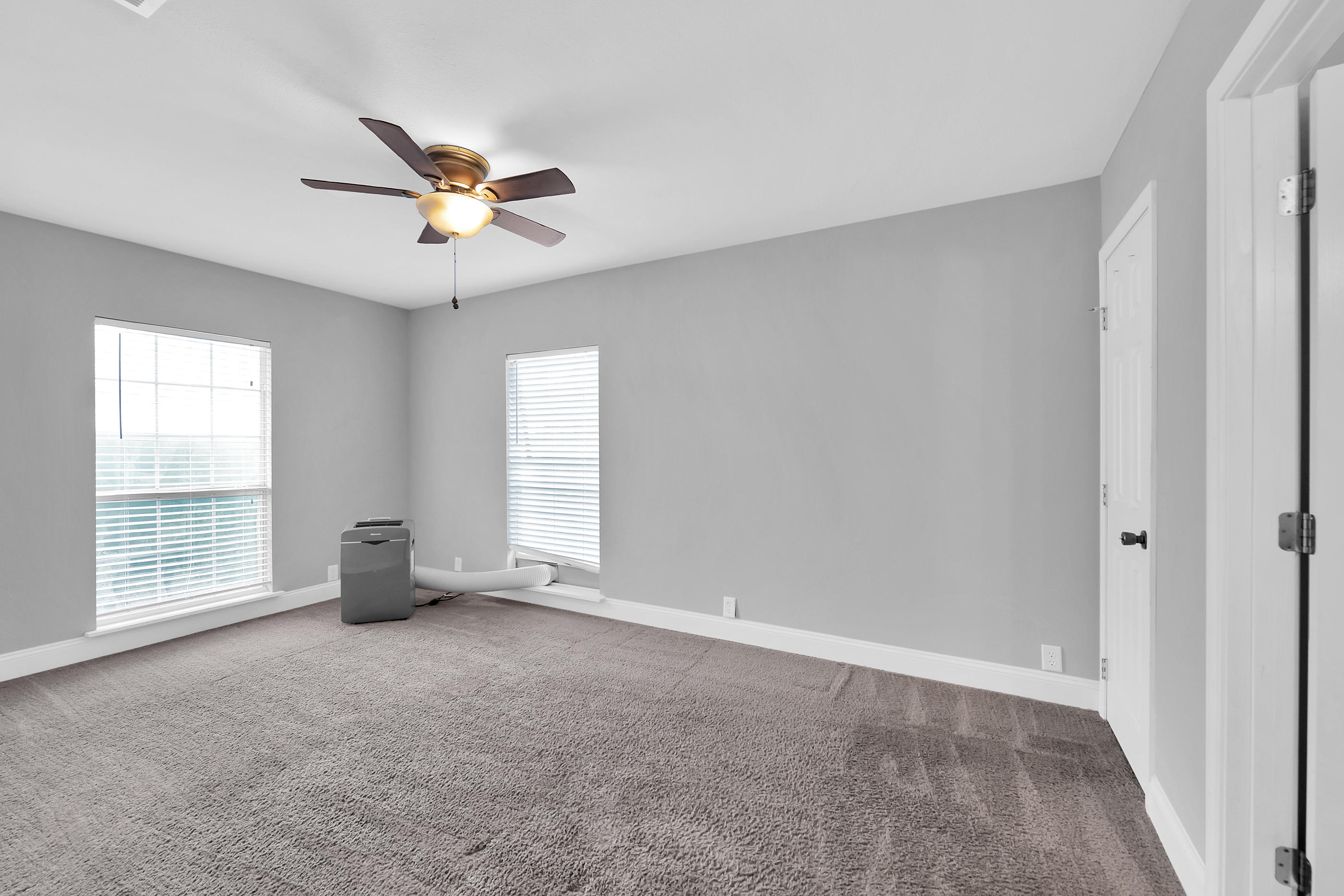 CRESCENT LAKE - Residential