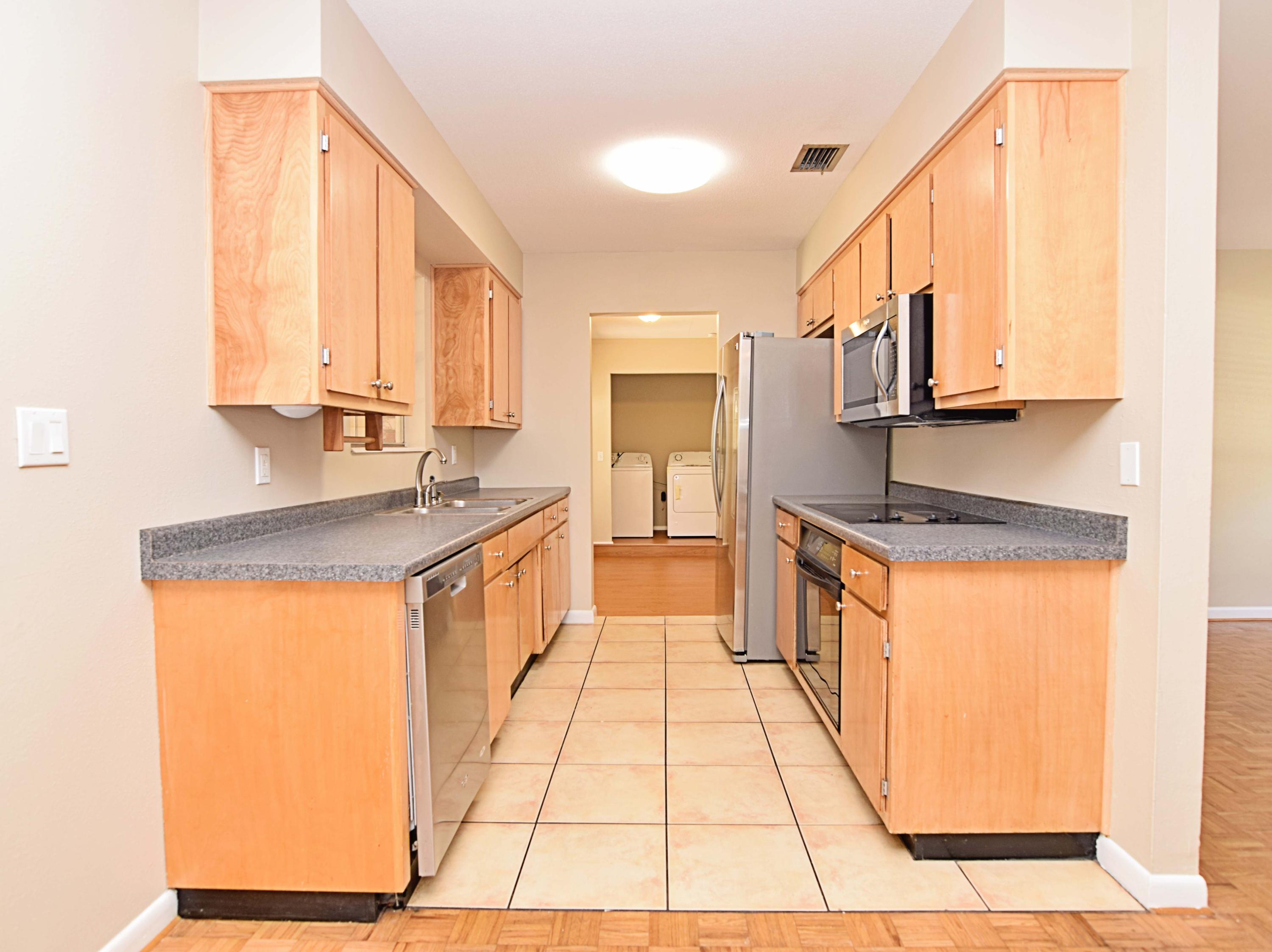 PINECREST HILLS - Residential Lease