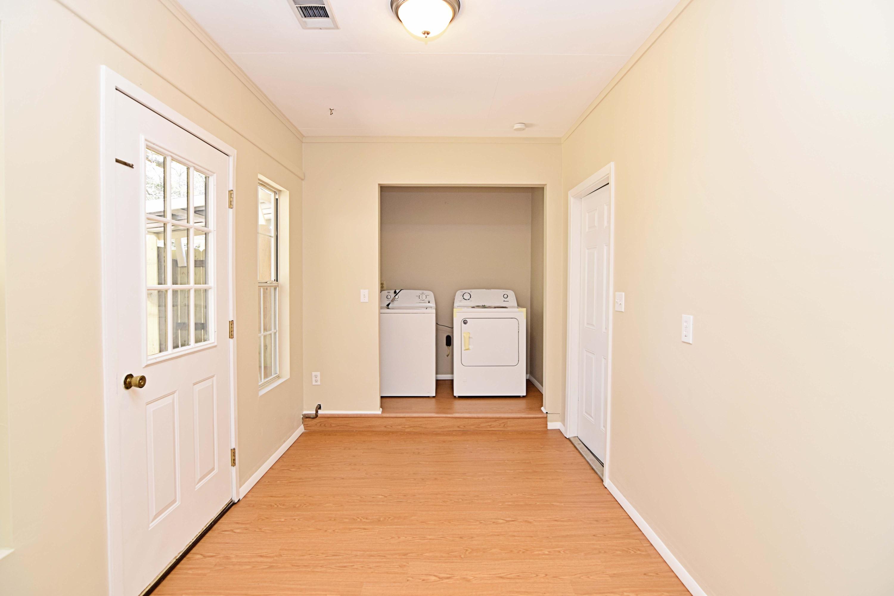 PINECREST HILLS - Residential Lease