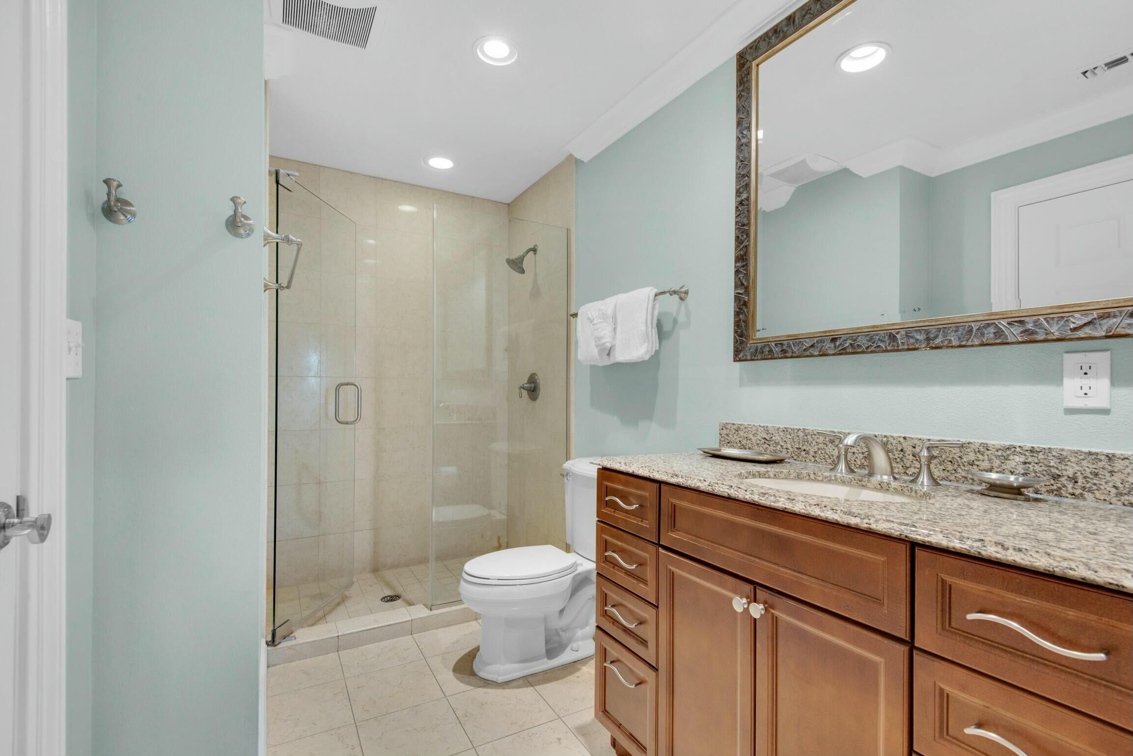 EMERALD GRANDE - Residential