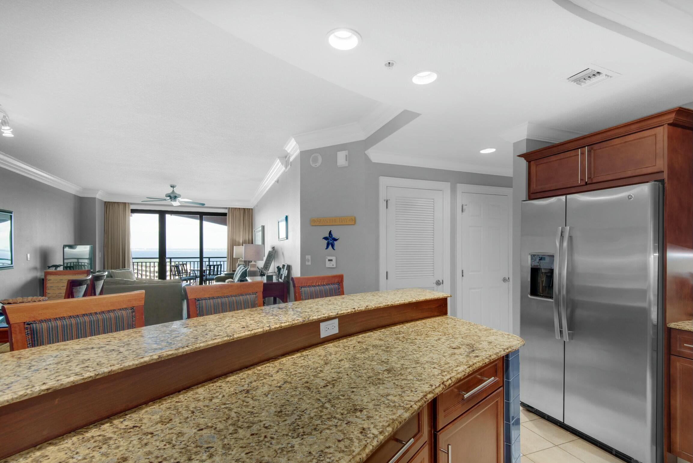 EMERALD GRANDE - Residential