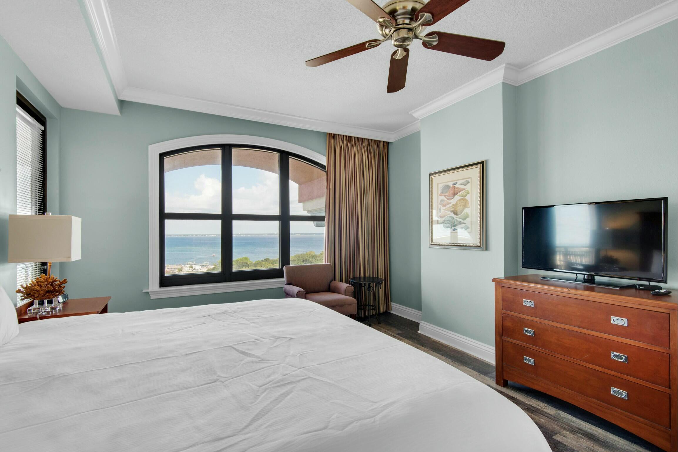 EMERALD GRANDE - Residential