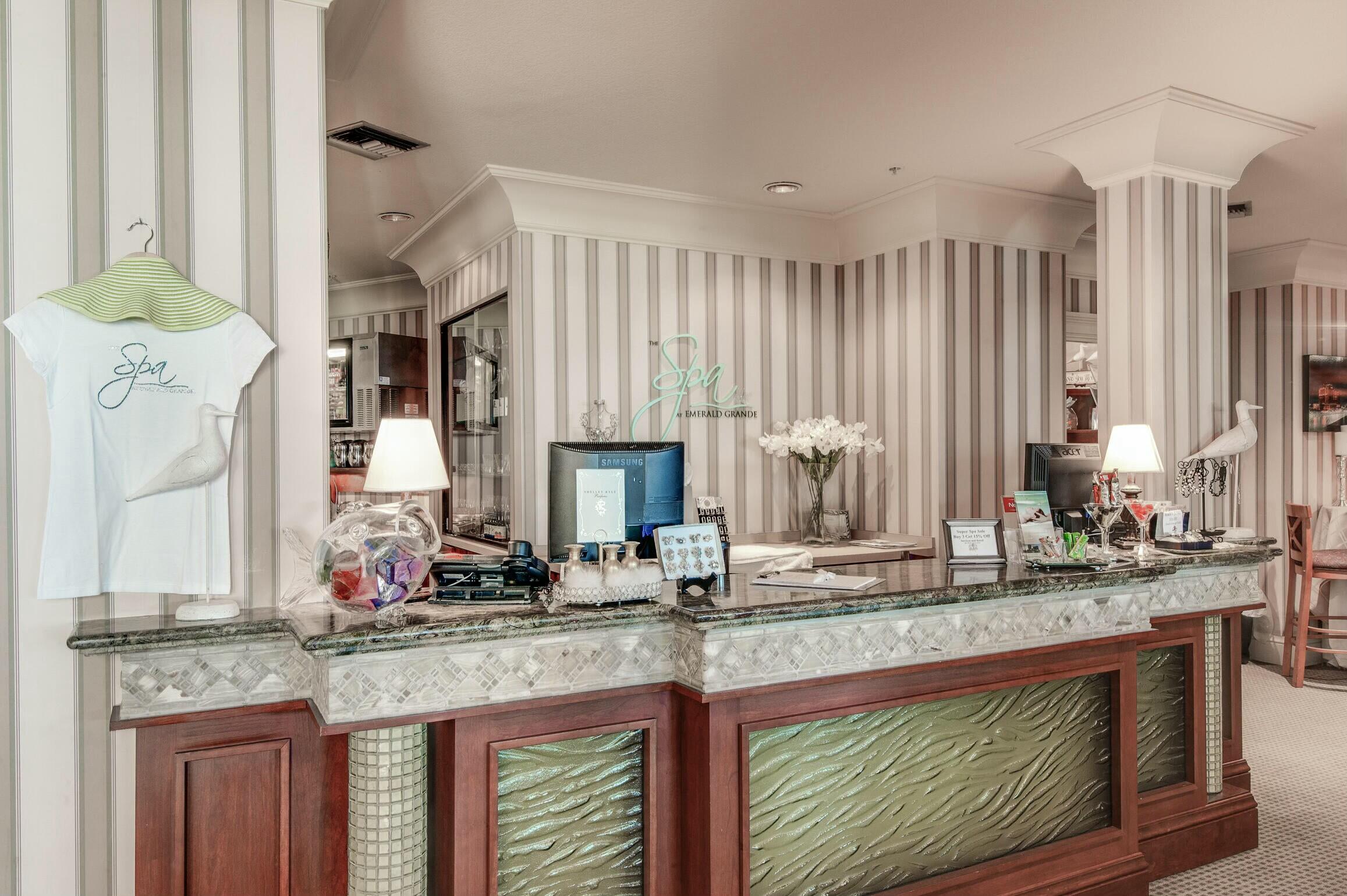 EMERALD GRANDE - Residential