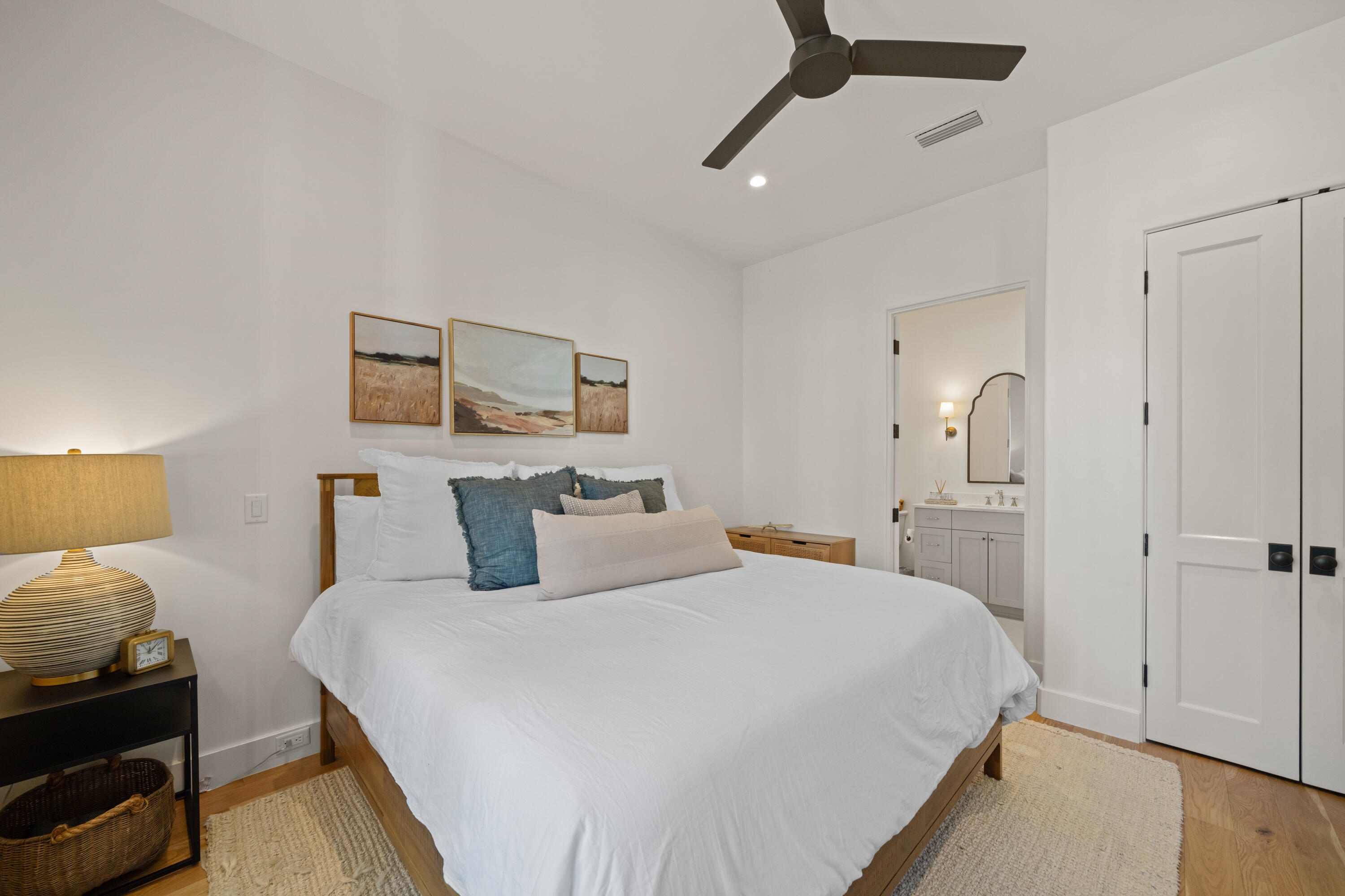 CESSNA LANDING - Residential