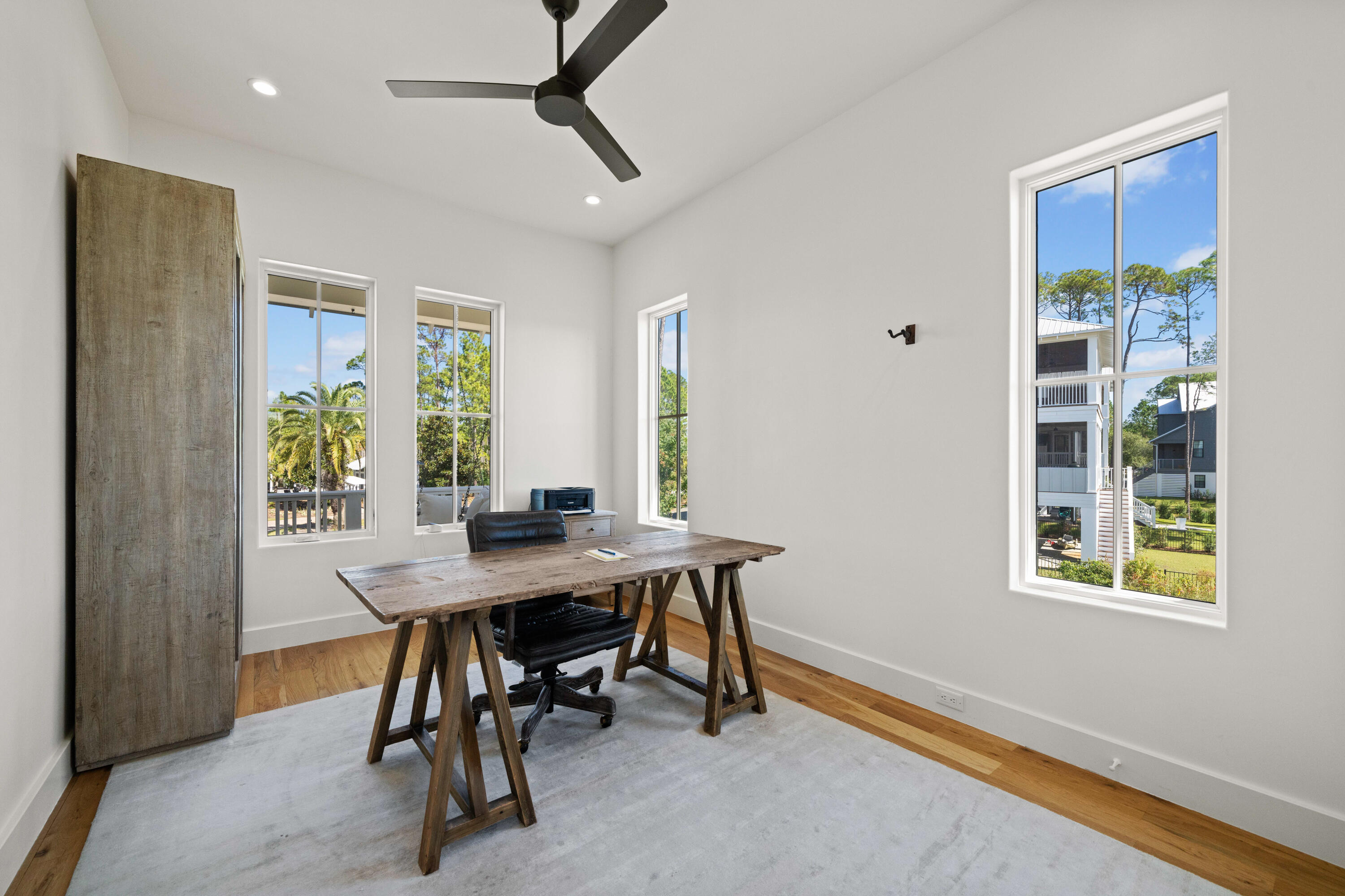 CESSNA LANDING - Residential