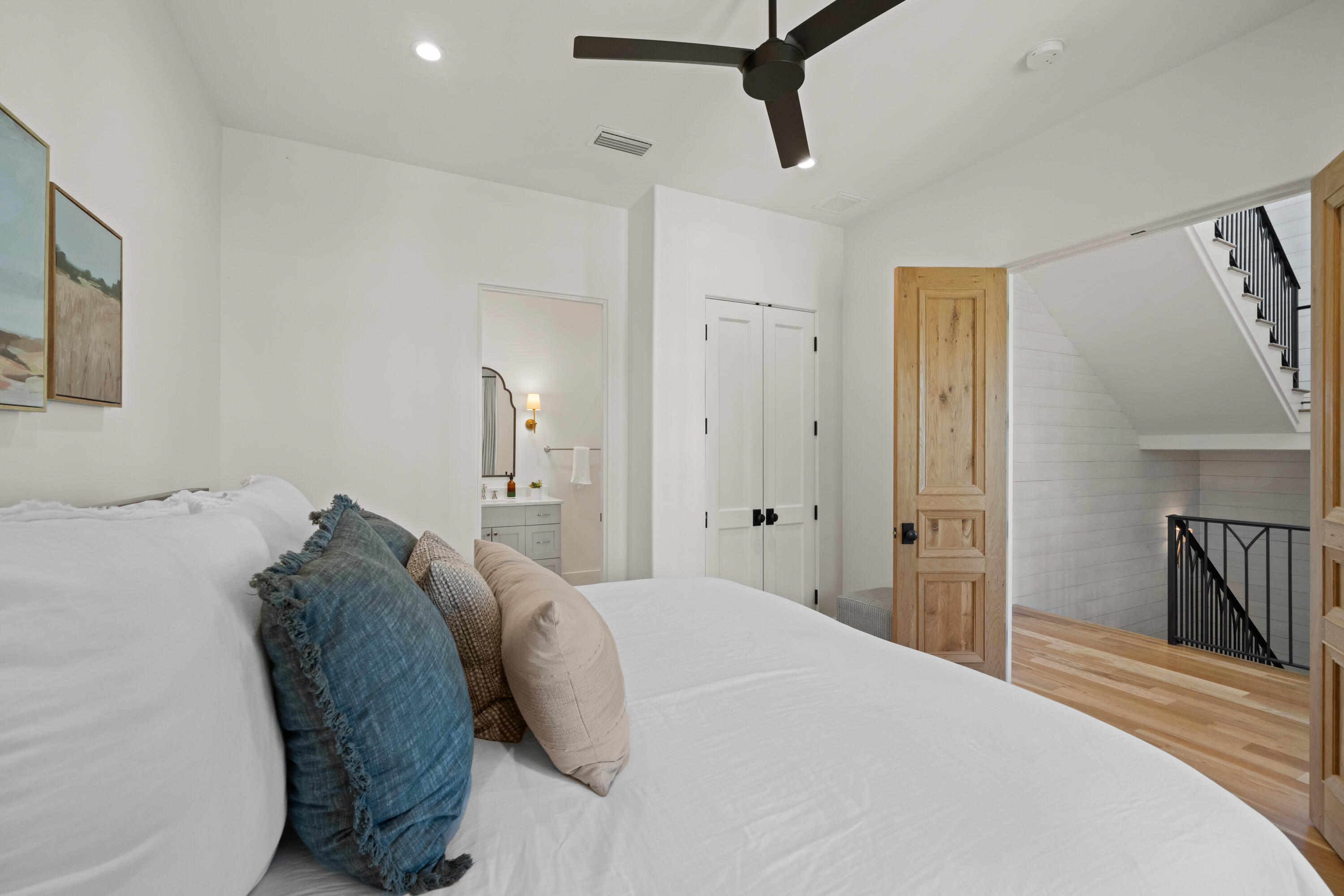 CESSNA LANDING - Residential