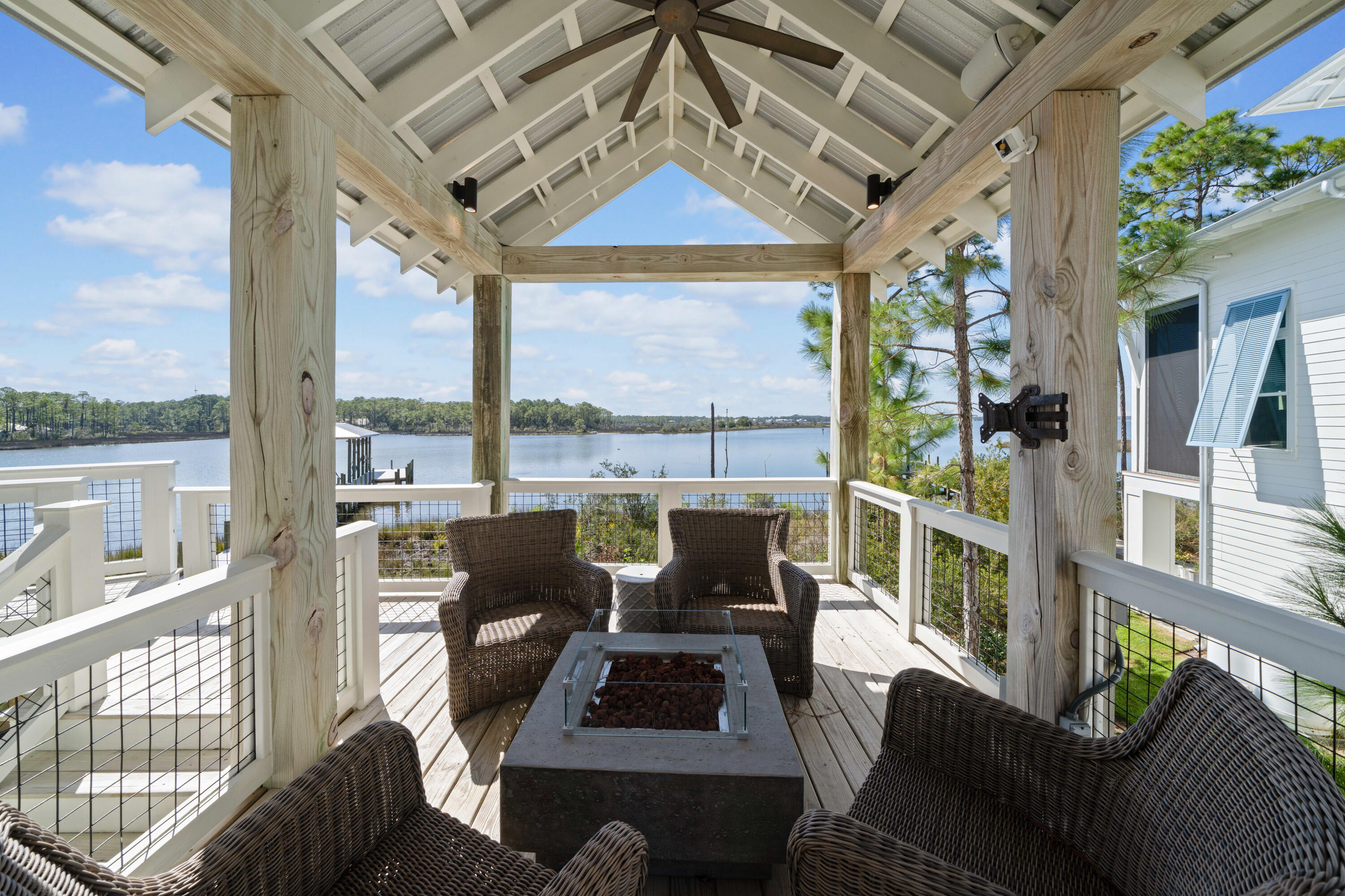 CESSNA LANDING - Residential