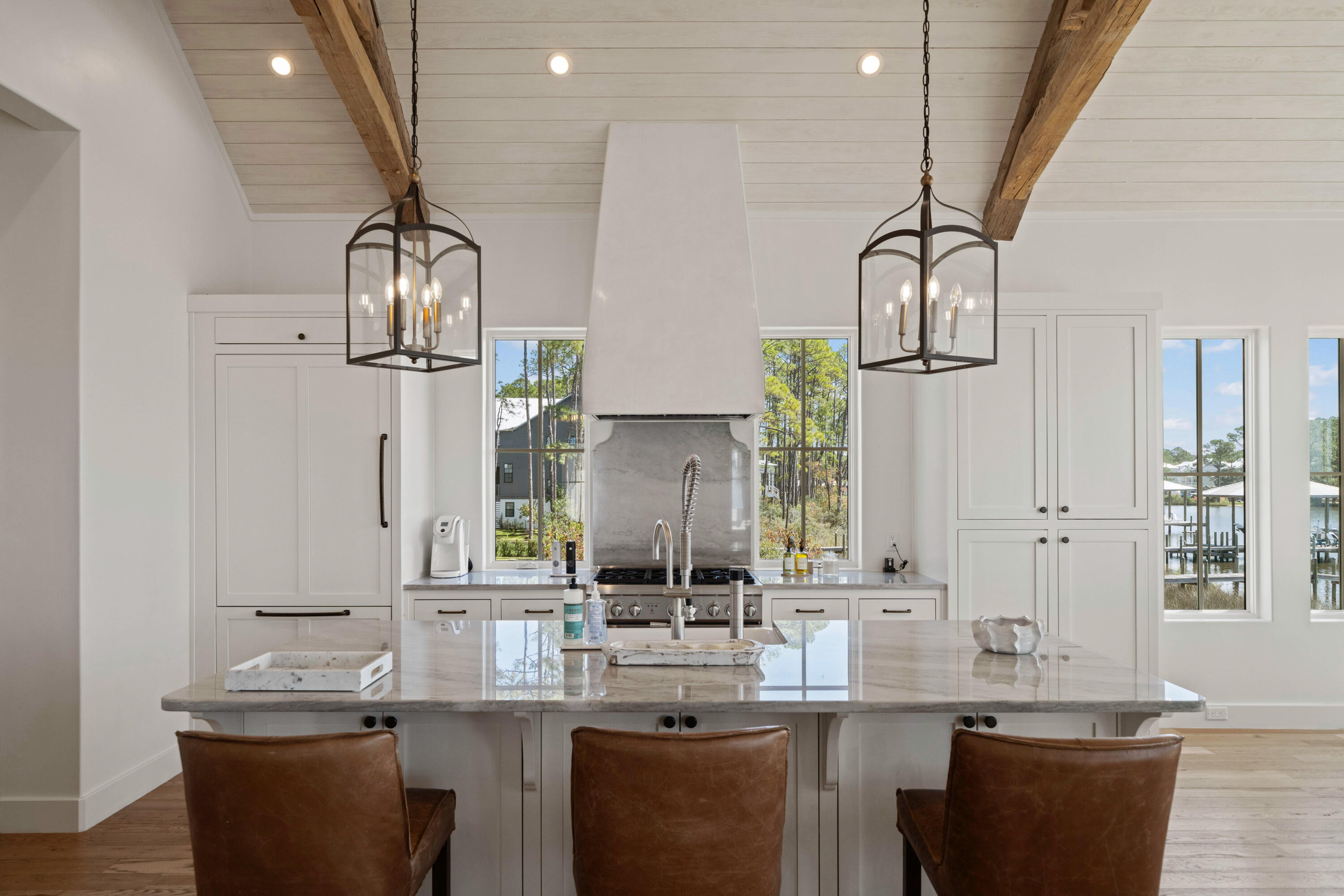 CESSNA LANDING - Residential