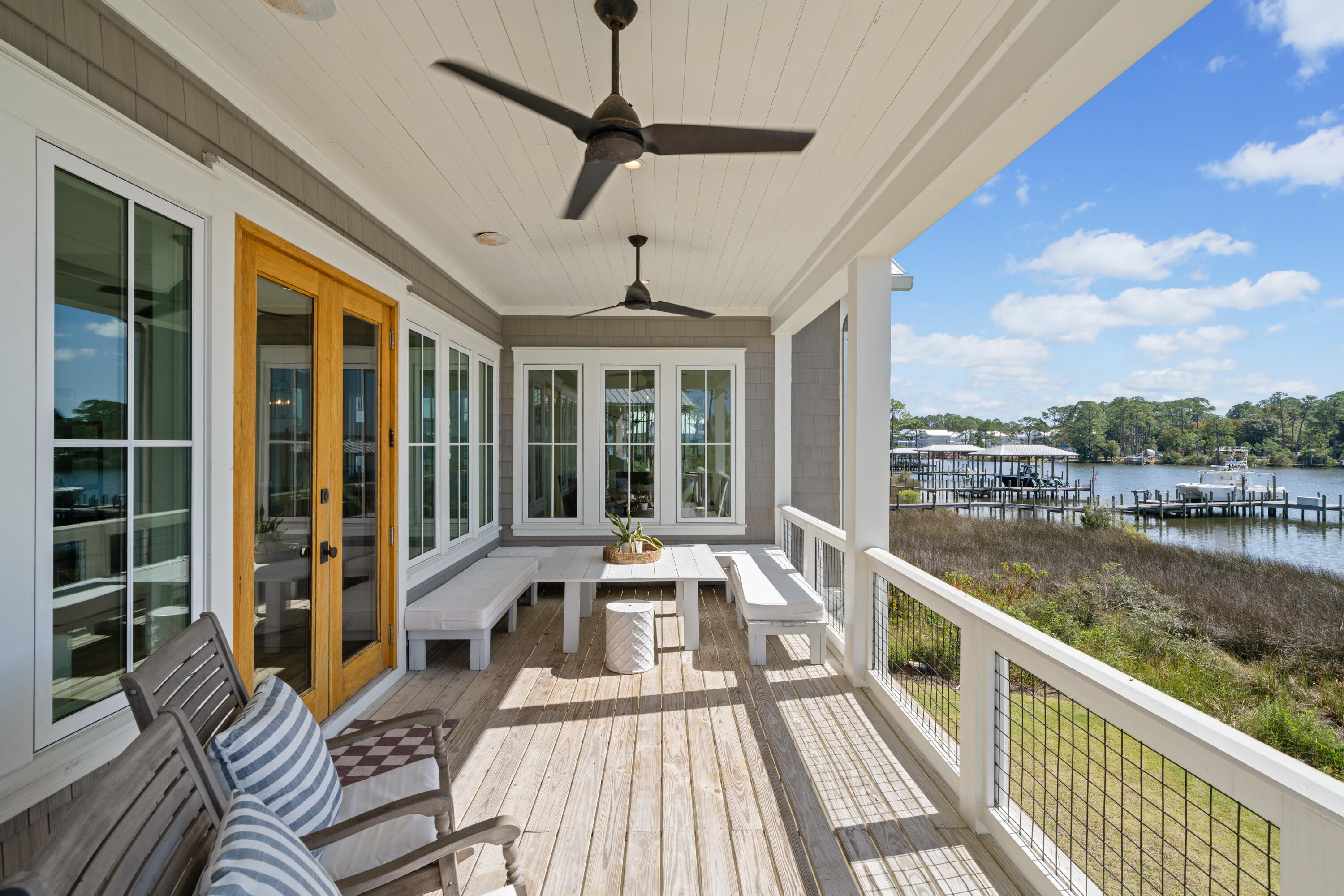 CESSNA LANDING - Residential