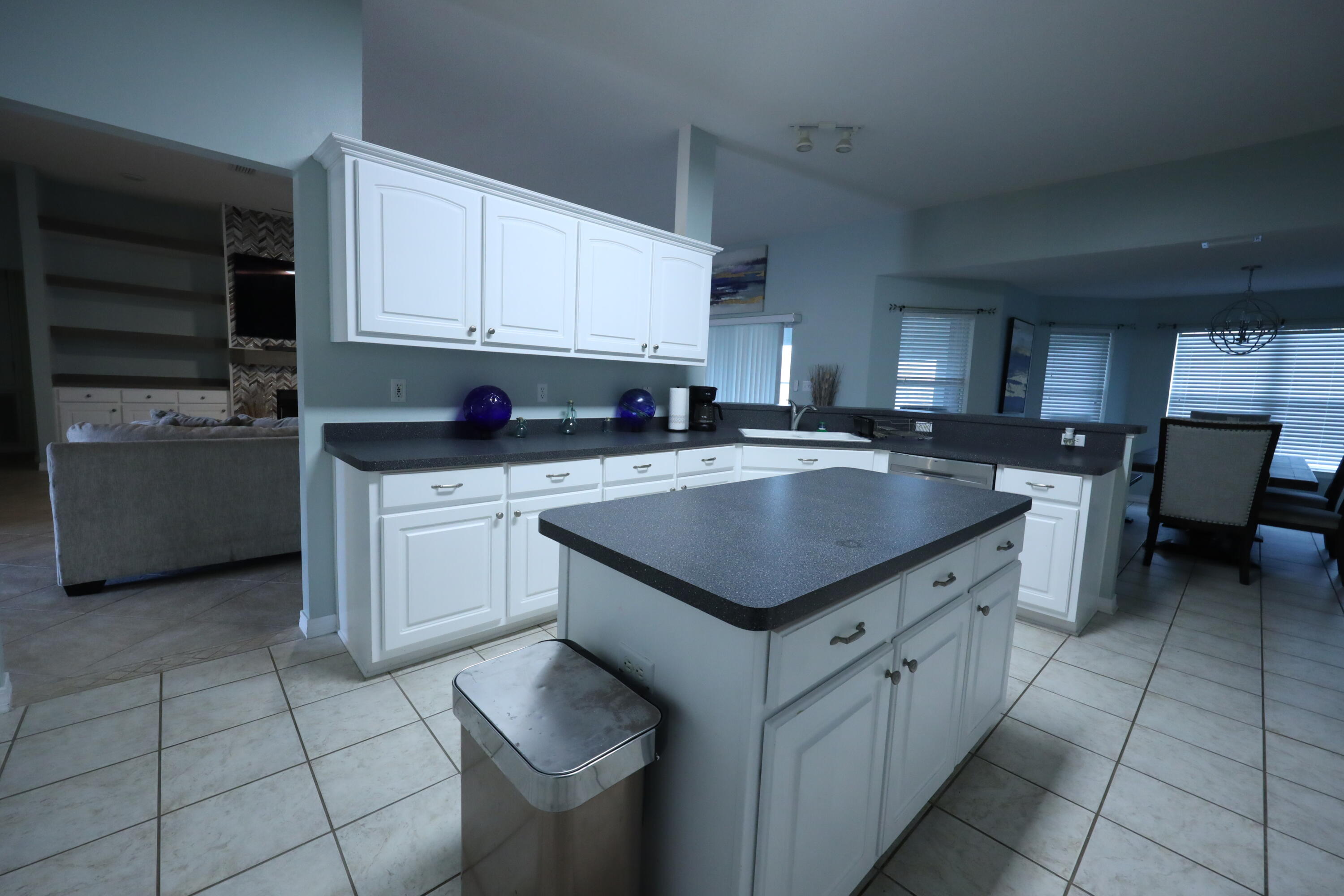 HOLLEY BY THE SEA - Residential