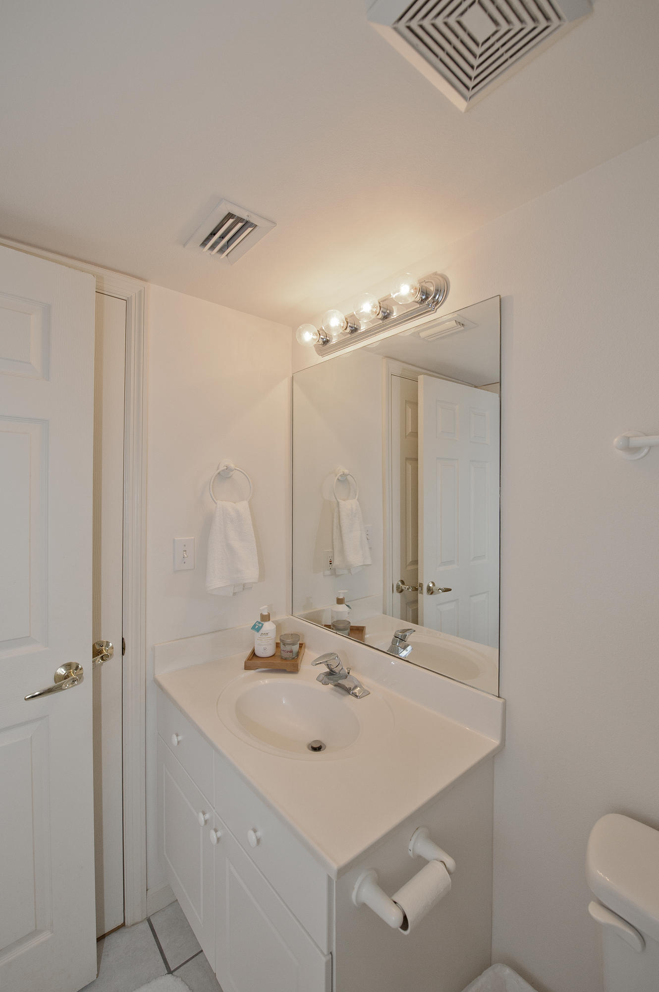 SEACREST CONDOMINIUMS - Residential