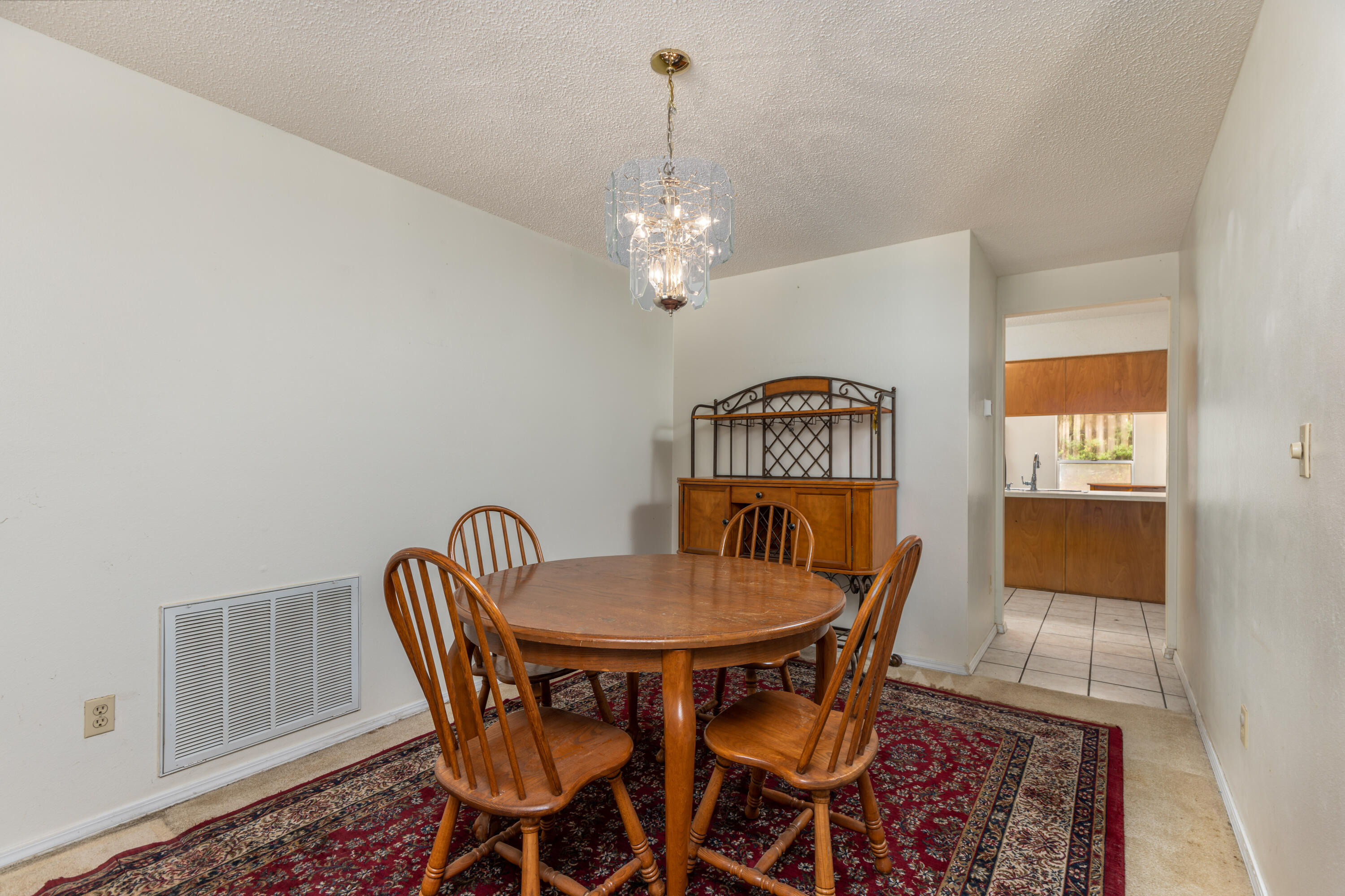 COLLEGE OAKS - Residential