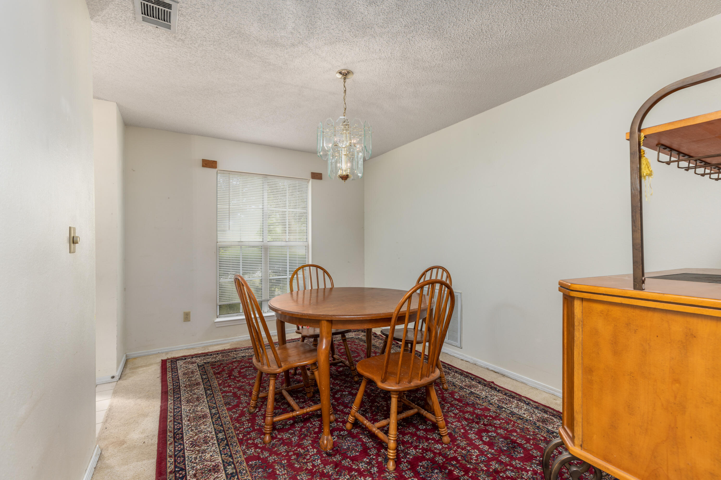 COLLEGE OAKS - Residential