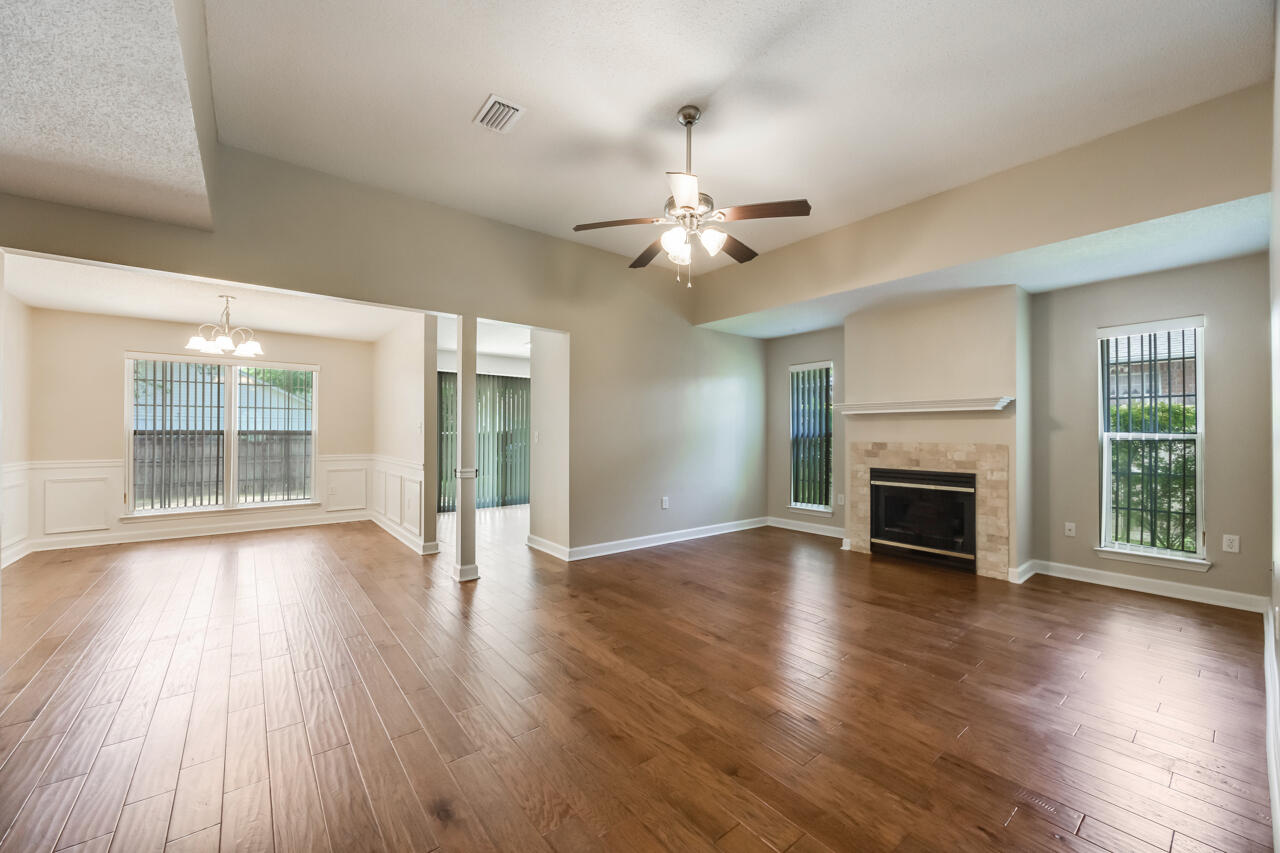 PINNACLE POINT - Residential Lease