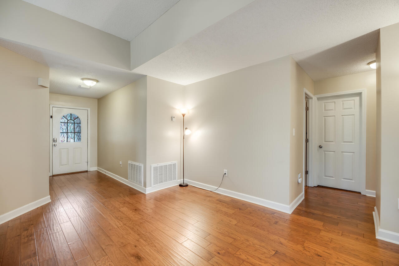 PINNACLE POINT - Residential Lease