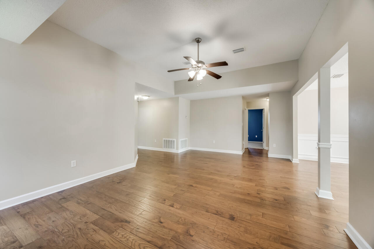 PINNACLE POINT - Residential Lease