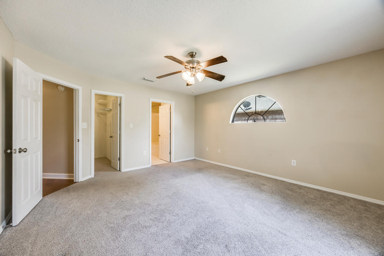 PINNACLE POINT - Residential Lease