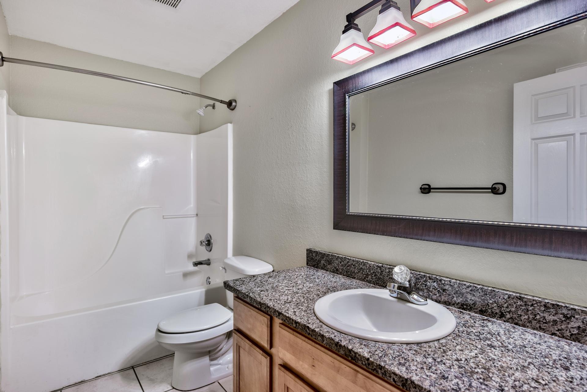 QUAIL LAKE - Residential