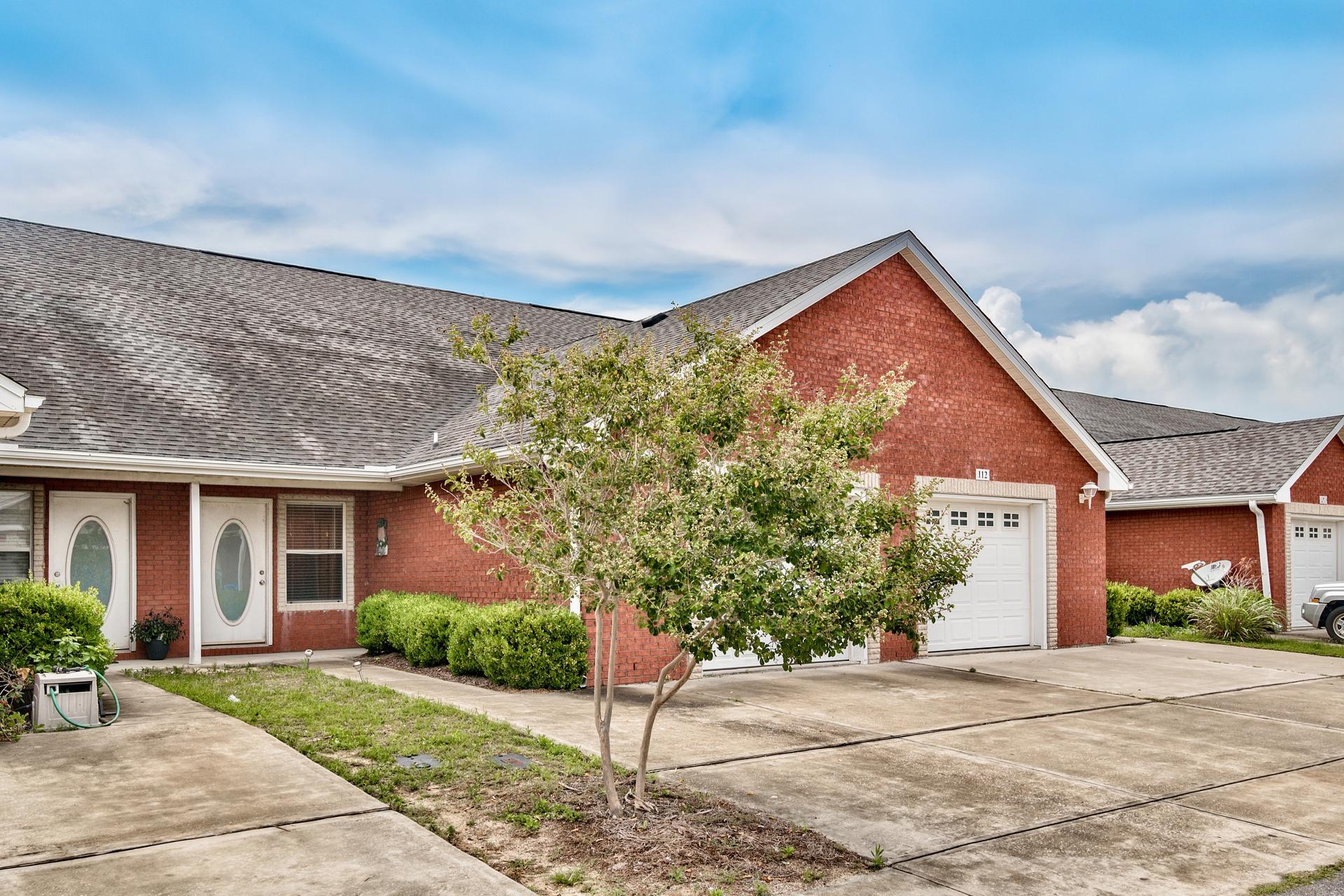 QUAIL LAKE - Residential