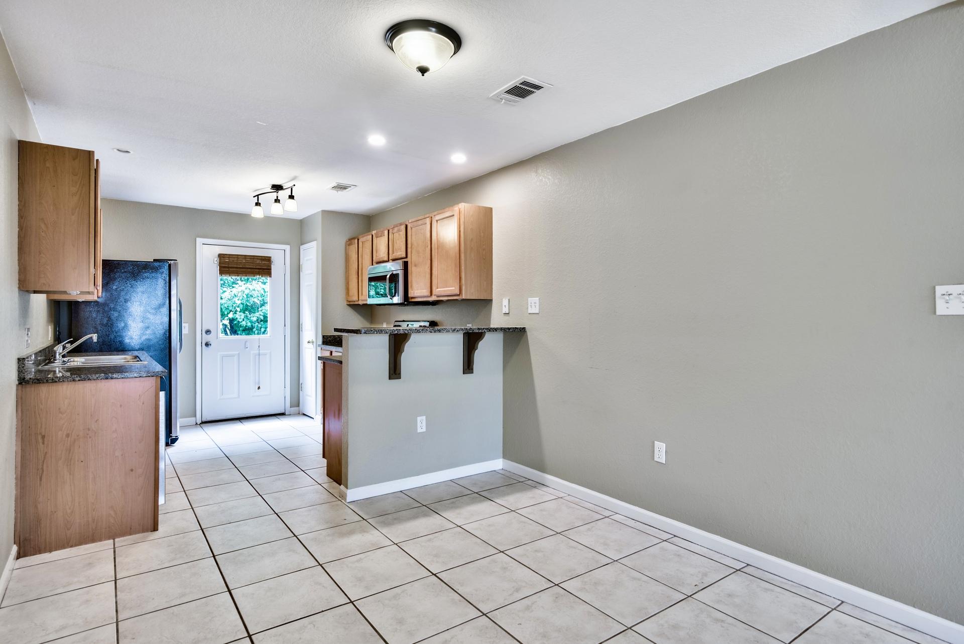 QUAIL LAKE - Residential