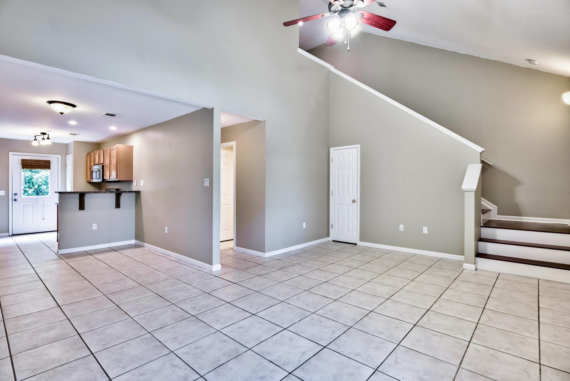 QUAIL LAKE - Residential