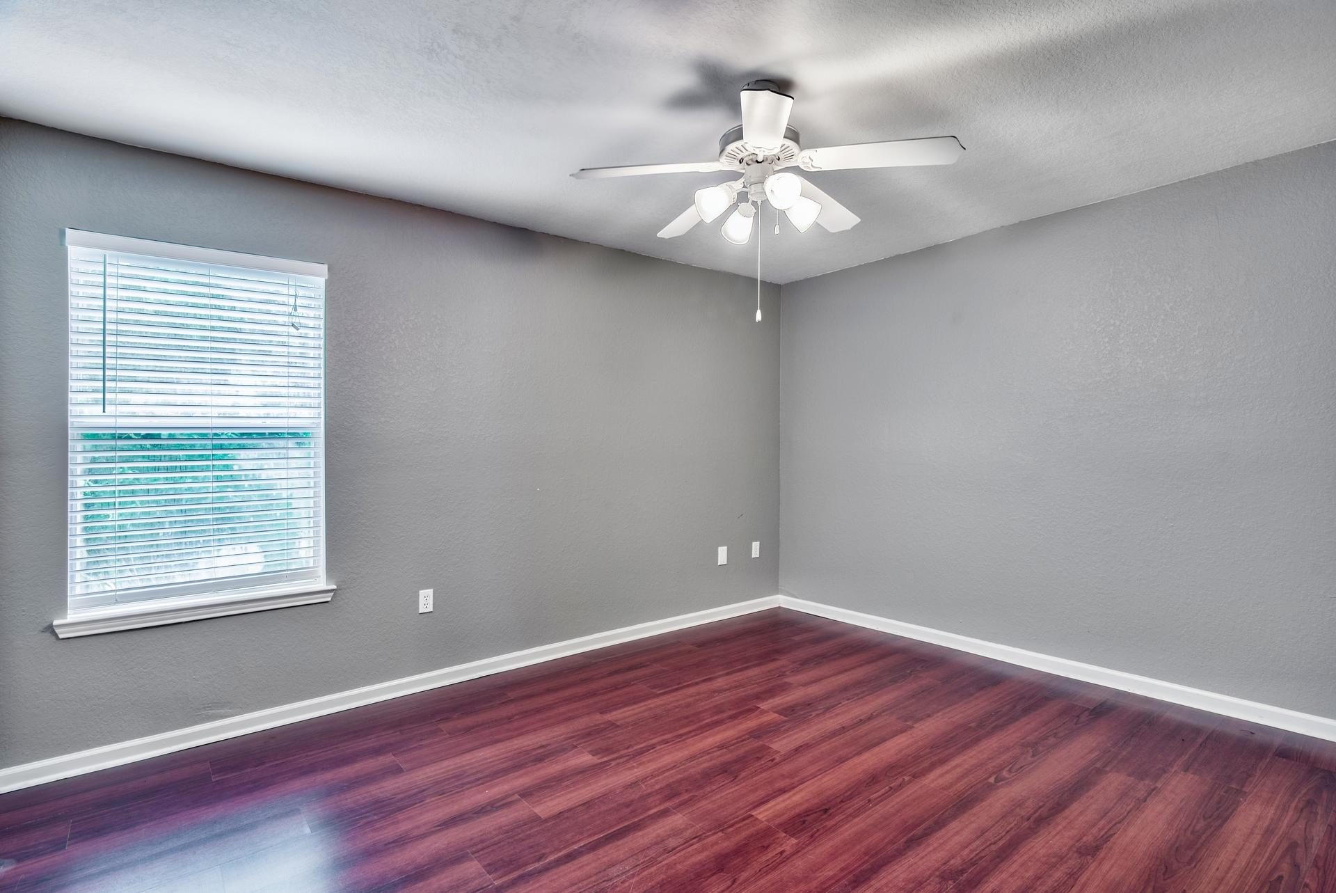 QUAIL LAKE - Residential