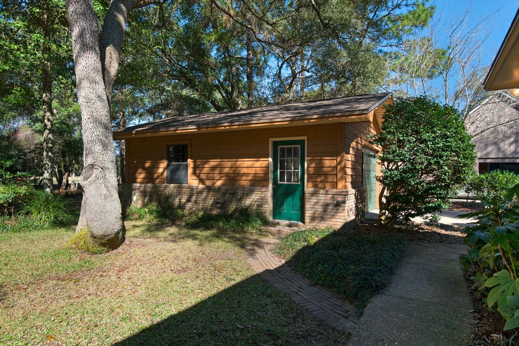 ROCKY BAYOU COUNTRY CLUB ESTATES 1 - Residential