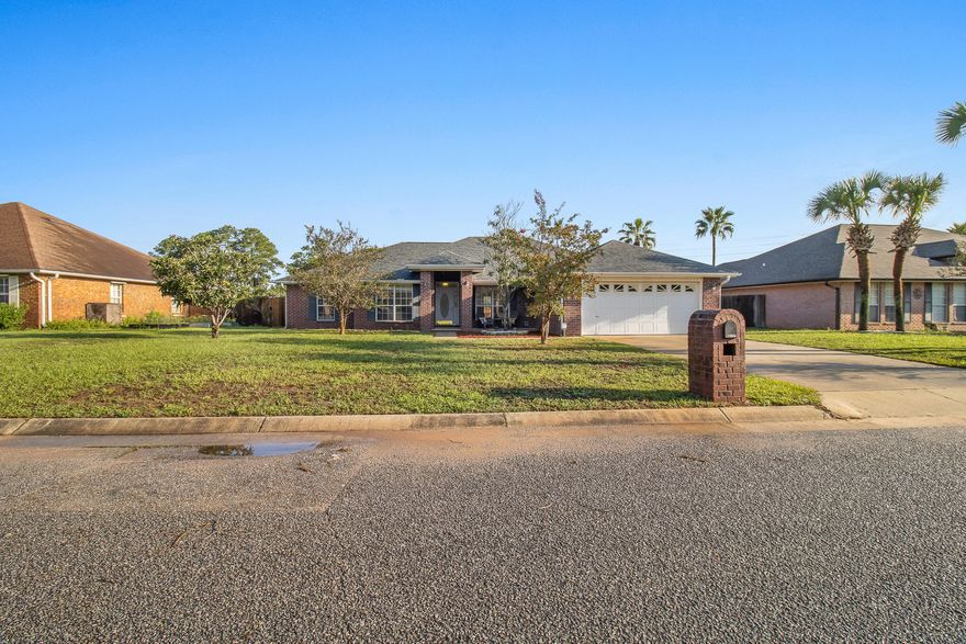 Sellers are offering $10,000 toward Buyer's closing costs, prepaid expenses, rate buy down, flooring upgrade or any other use Buyer chooses with acceptable offer. Welcome home to beautiful Brighton Oaks with curb appeal, all brick homes, underground utilities, decorative street lights and brick mail boxes. This home presents a fantastic opportunity to add your personal style. The spacious split floor plan features cathedral ceilings in the family room with a wood burning fireplace to cozy up next to on those cold nights, a formal living room, formal dining room and a bright breakfast nook with a bay window-- perfect place to enjoy breakfast or cup of coffee. The expansive primary suite offers double walk-in closets and a bath with a separate shower, soaking tub, and double vanity. Also, enjoy outdoor living on the patio in the privacy-fenced backyard. Home comes equipped with gutters as well as a sprinkler system

ROOF REPLACED IN 2020. AC REPLACED IN 2022.