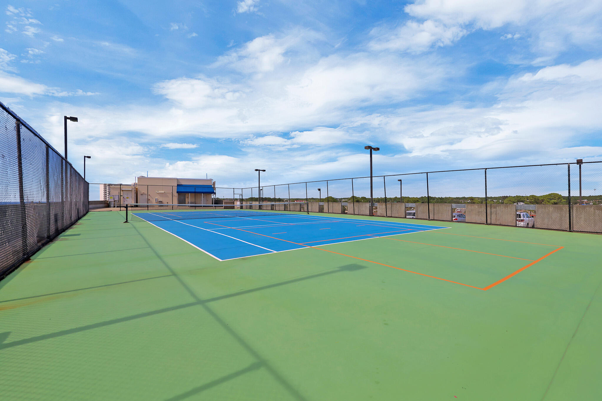 MAJESTIC BEACH TOWERS II - Residential