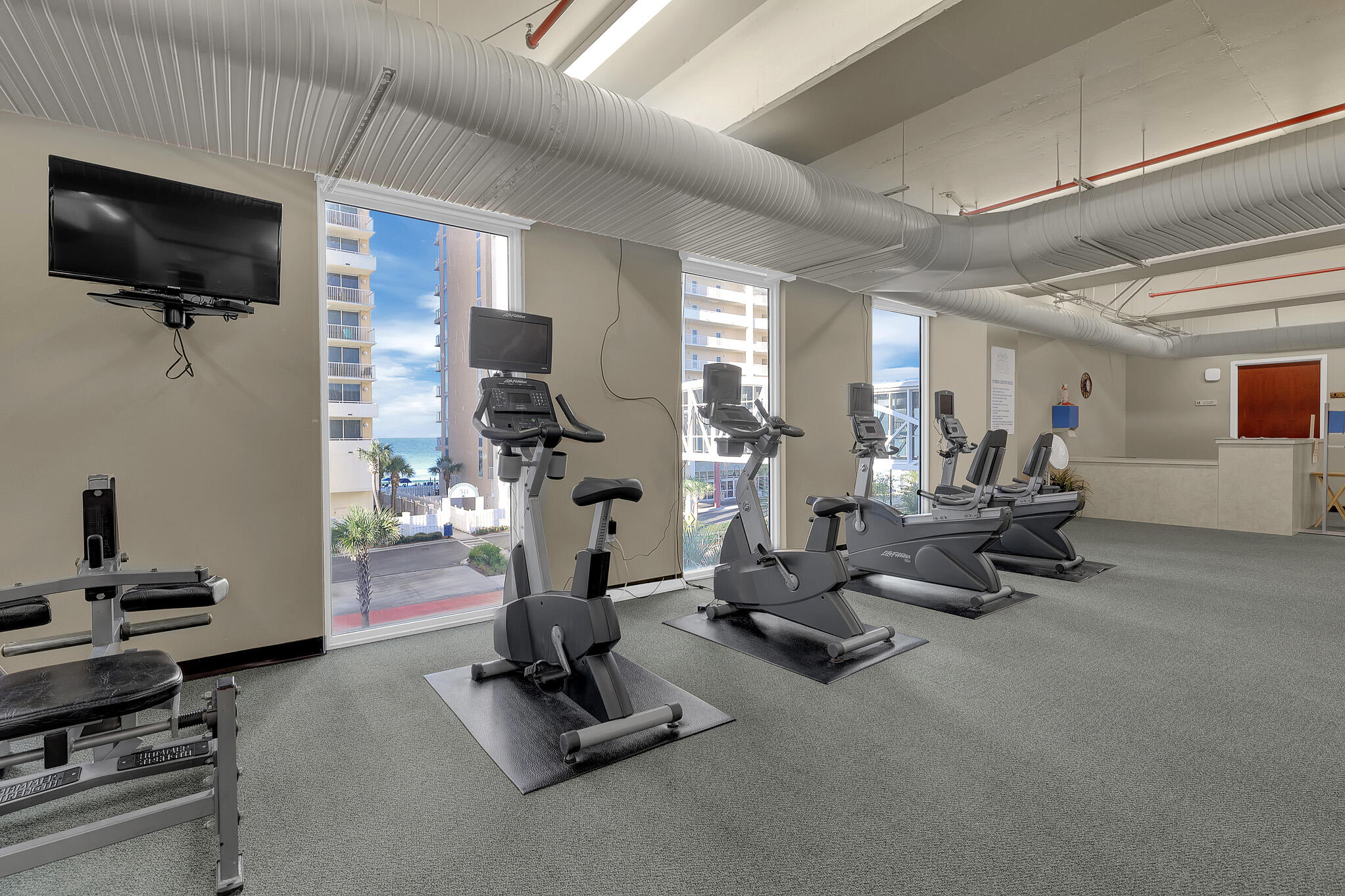 MAJESTIC BEACH TOWERS II - Residential