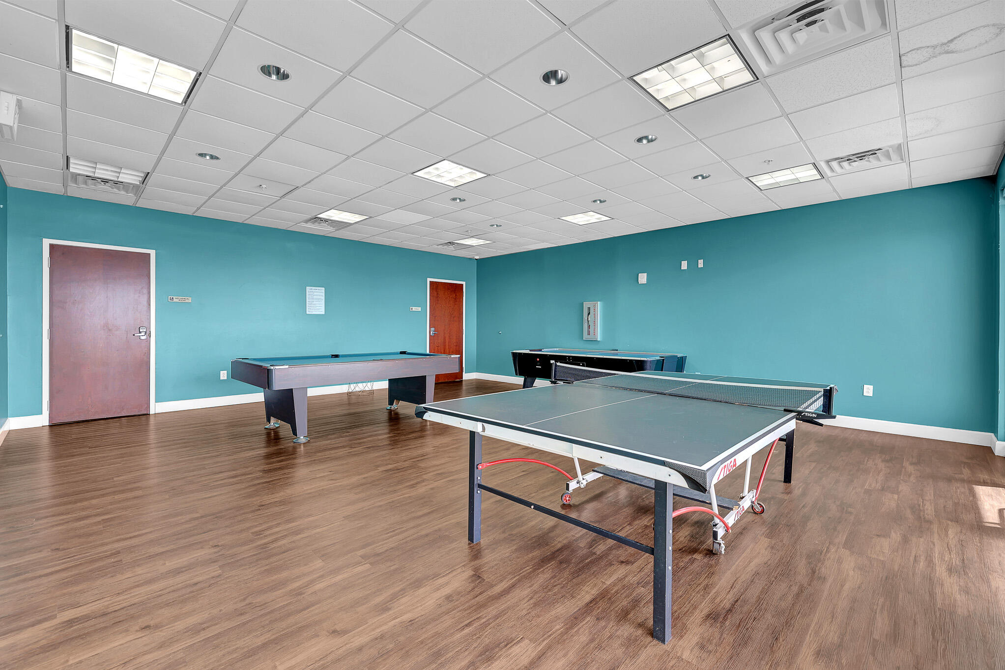 MAJESTIC BEACH TOWERS II - Residential