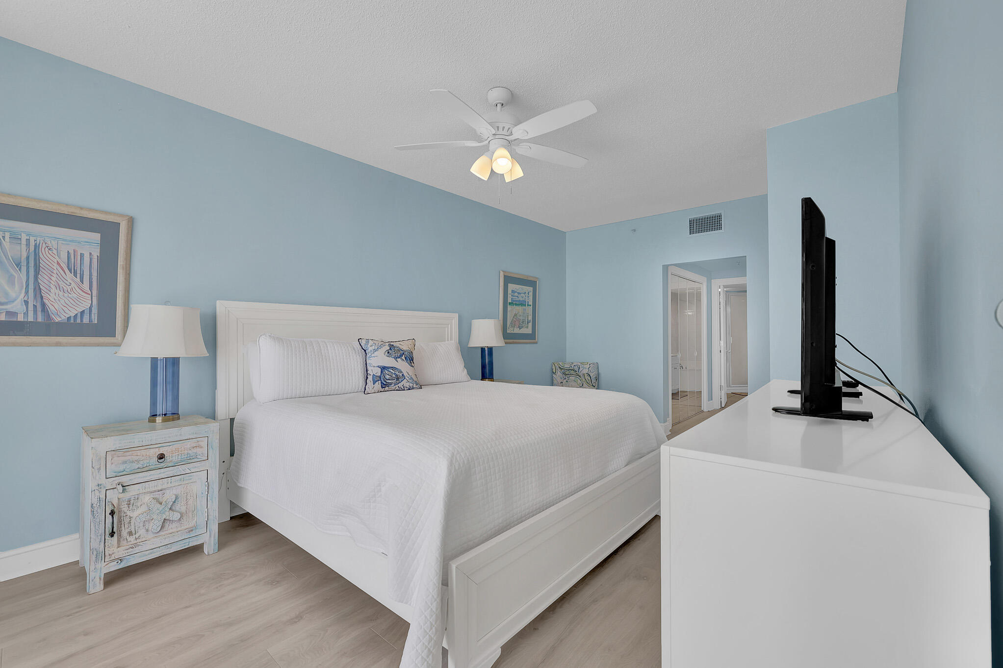 MAJESTIC BEACH TOWERS II - Residential