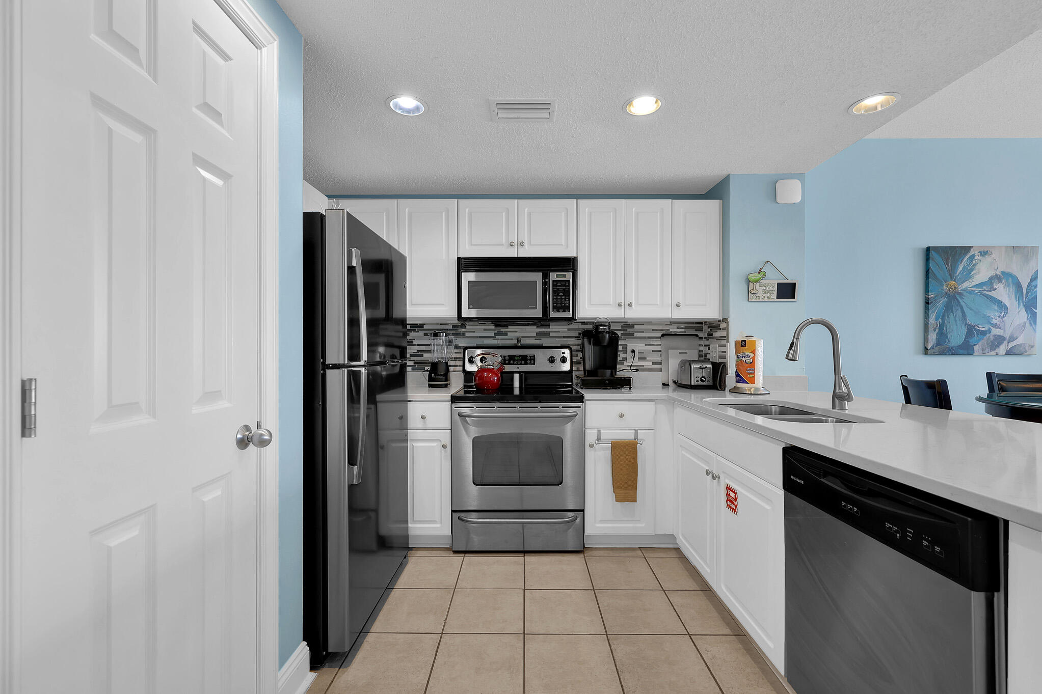 MAJESTIC BEACH TOWERS II - Residential