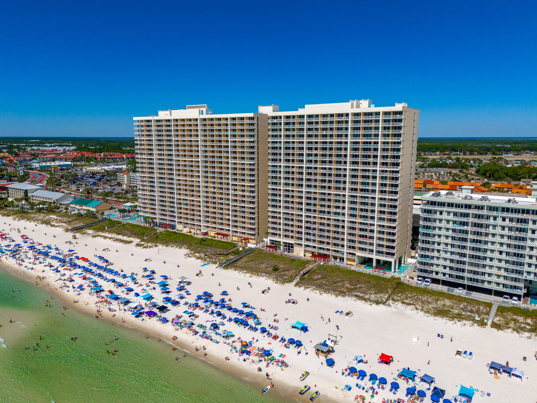 MAJESTIC BEACH TOWERS II - Residential