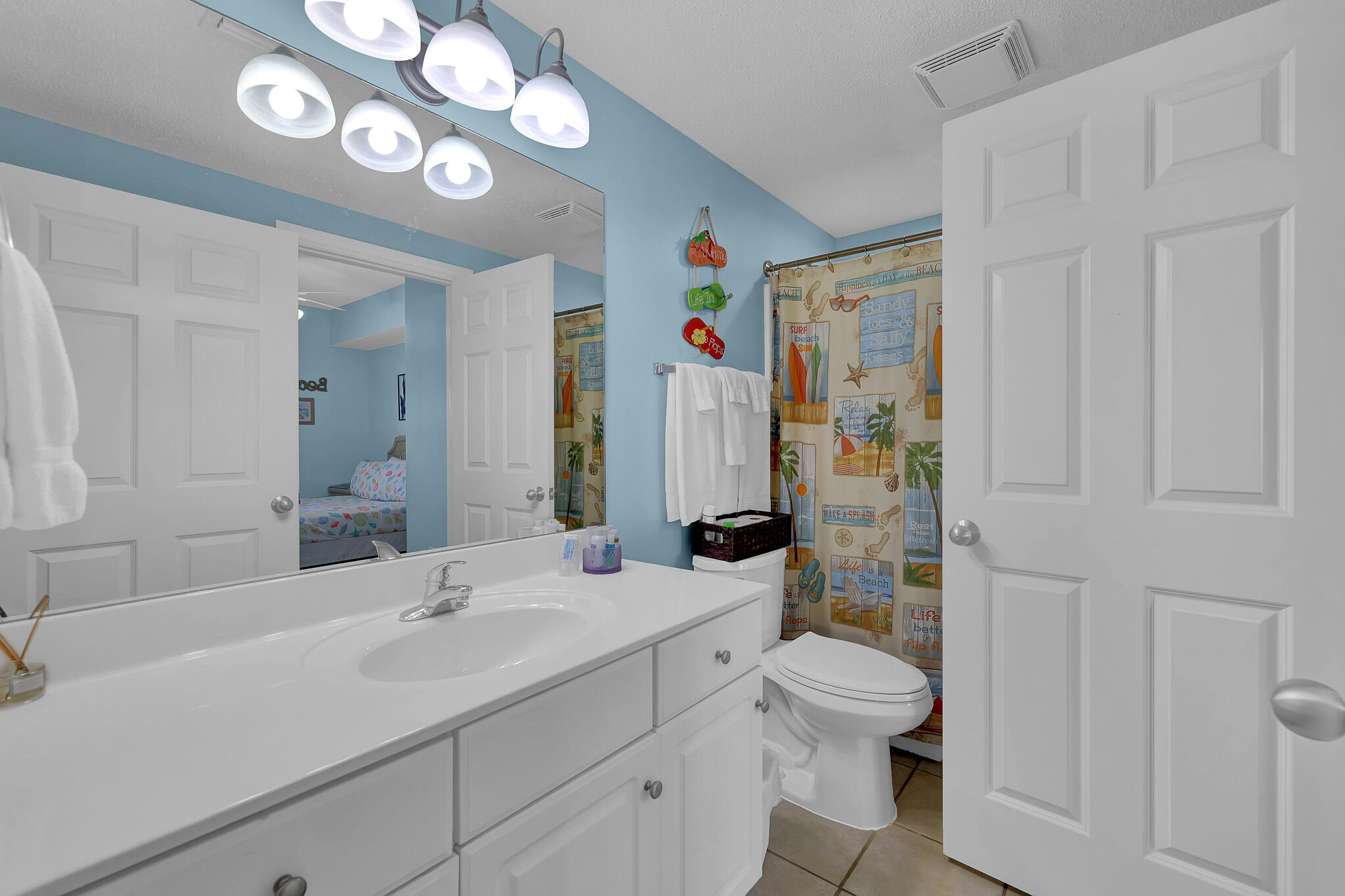 MAJESTIC BEACH TOWERS II - Residential