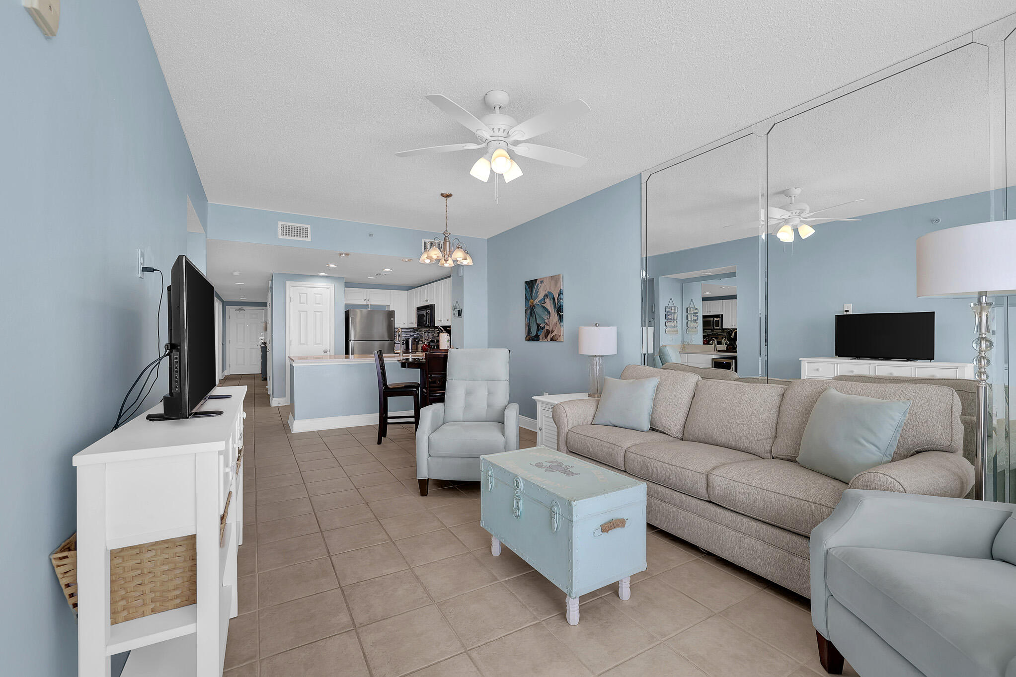 MAJESTIC BEACH TOWERS II - Residential