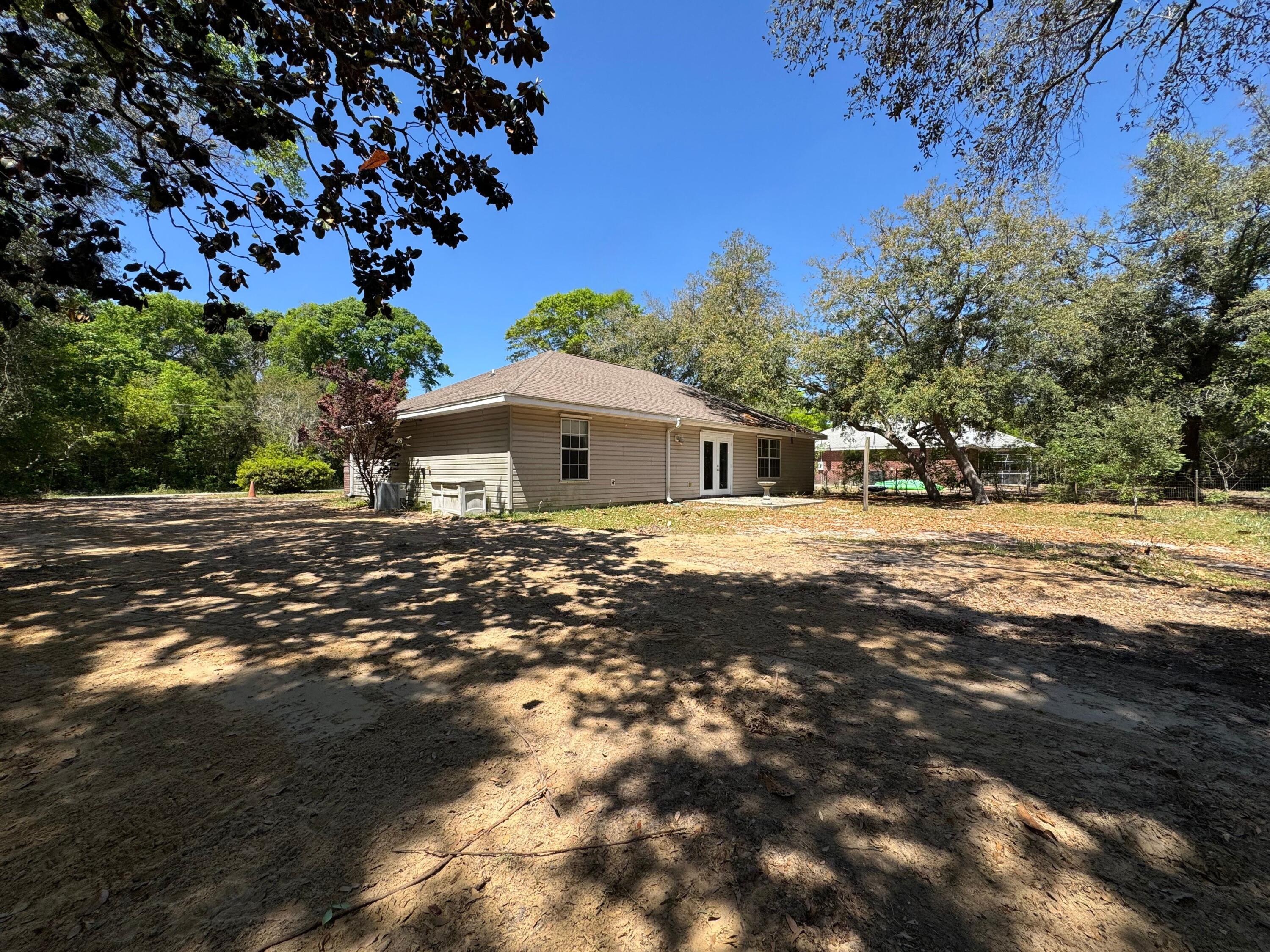 HOLLEY SHORES 1ST ADDN - Residential
