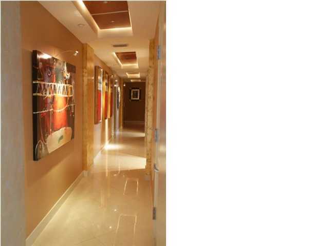 BAHIA CONDO - Residential