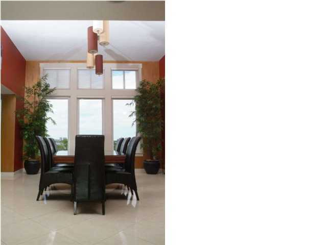 BAHIA CONDO - Residential