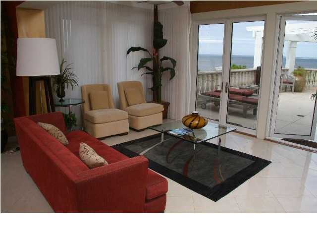 BAHIA CONDO - Residential