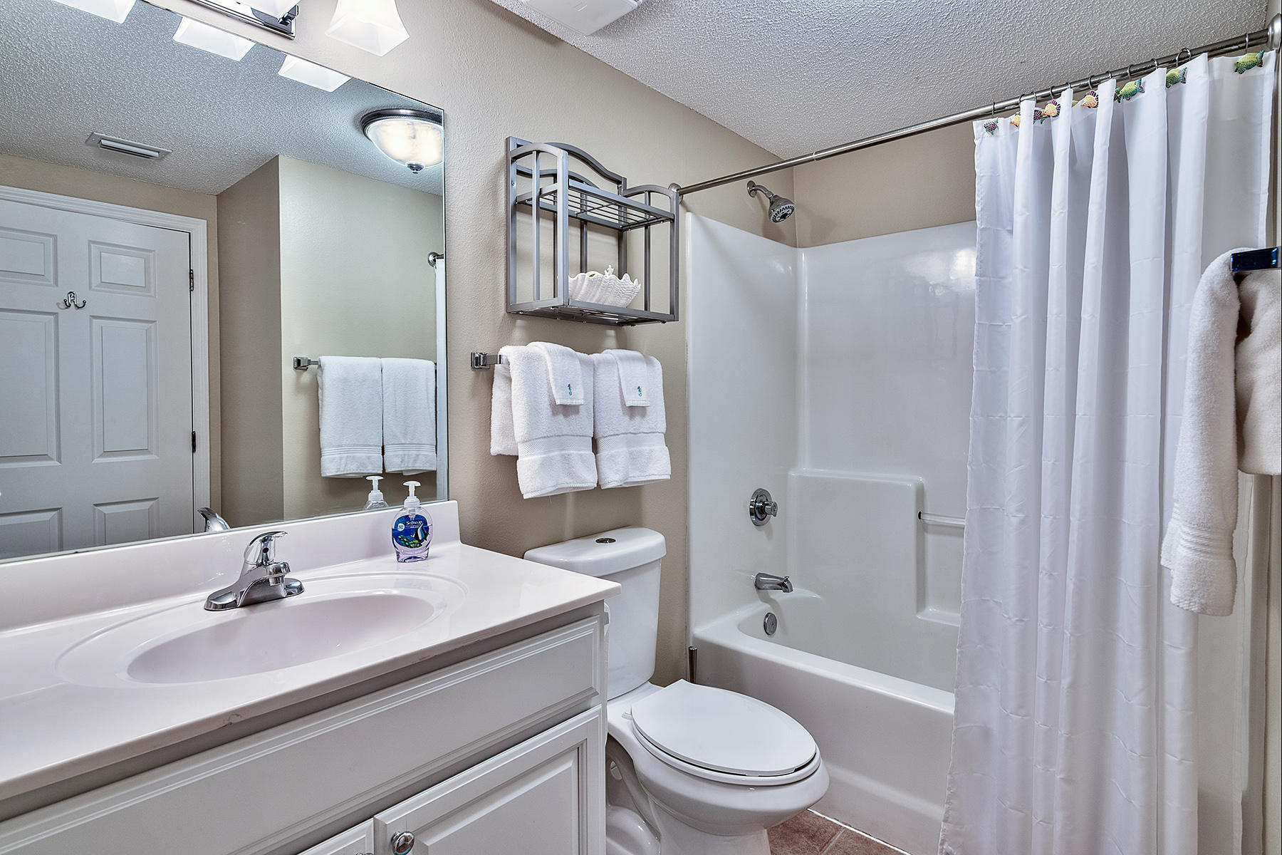 MAJESTIC BEACH TOWERS I - Residential