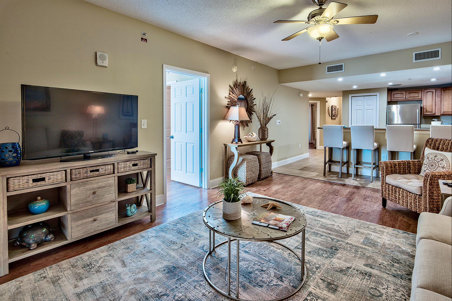 MAJESTIC BEACH TOWERS I - Residential