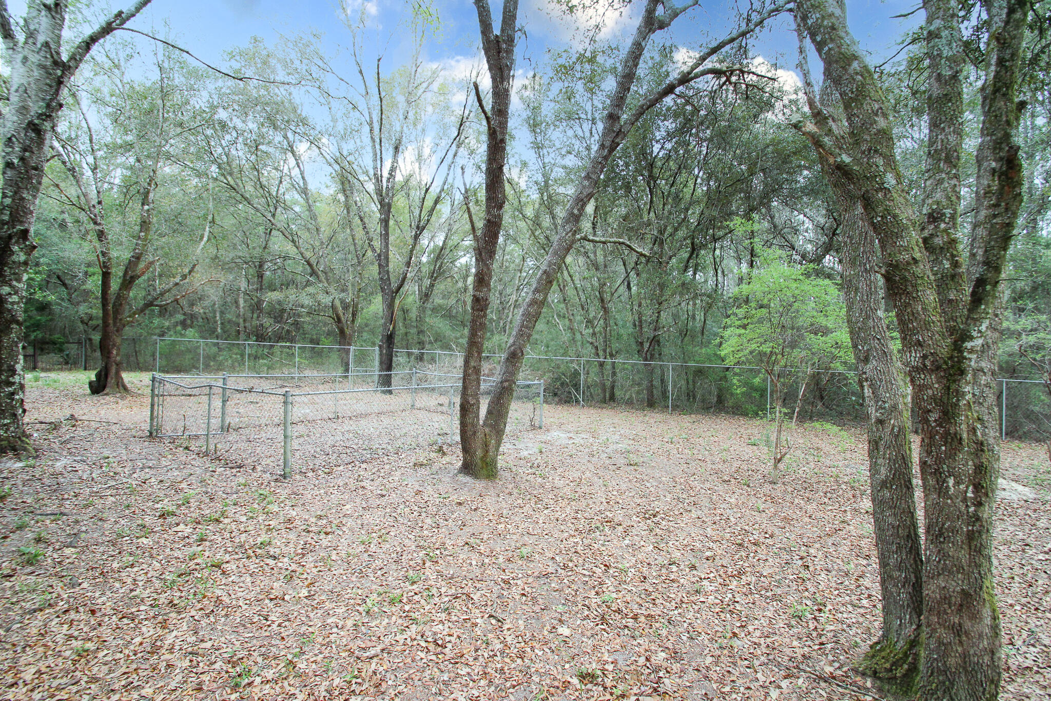 CREEKSIDE - Residential