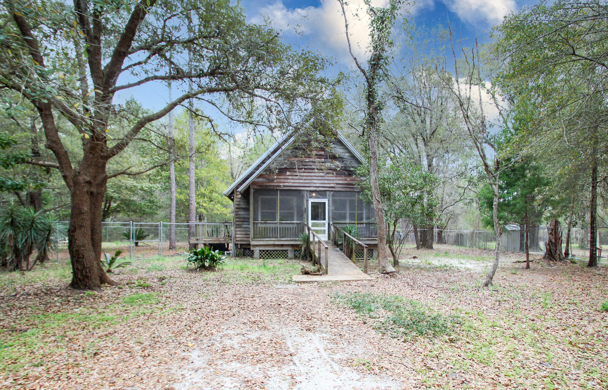 CREEKSIDE - Residential