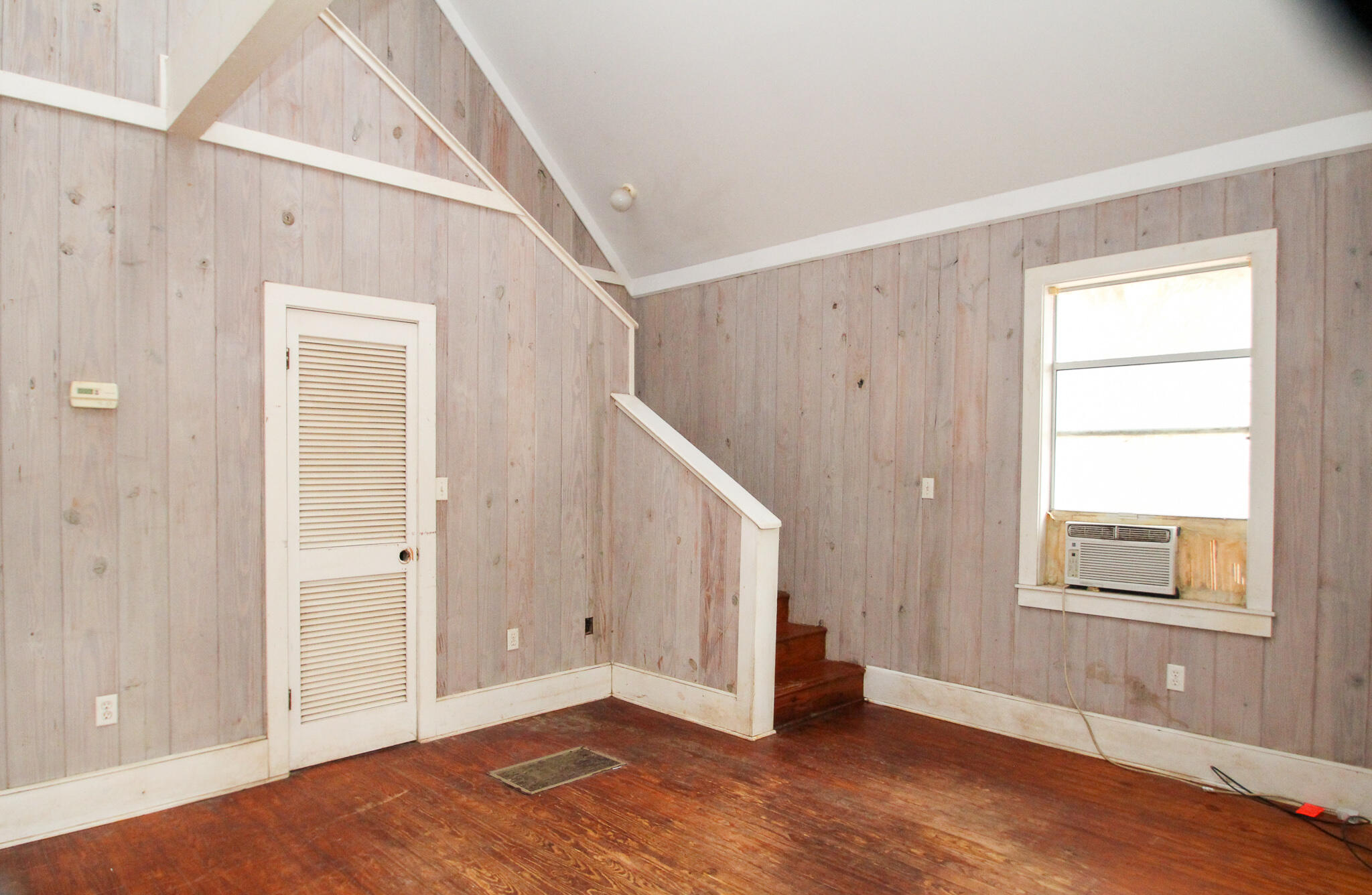 CREEKSIDE - Residential