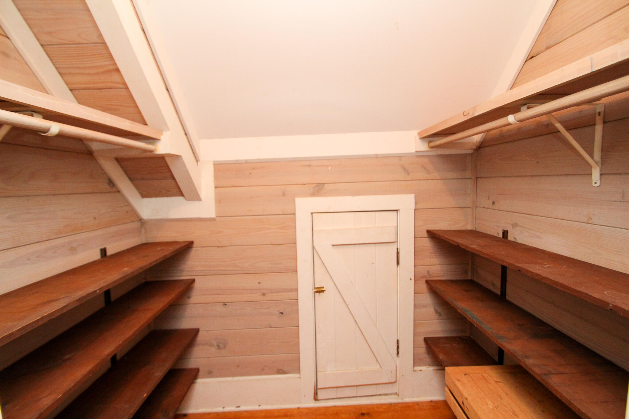 CREEKSIDE - Residential