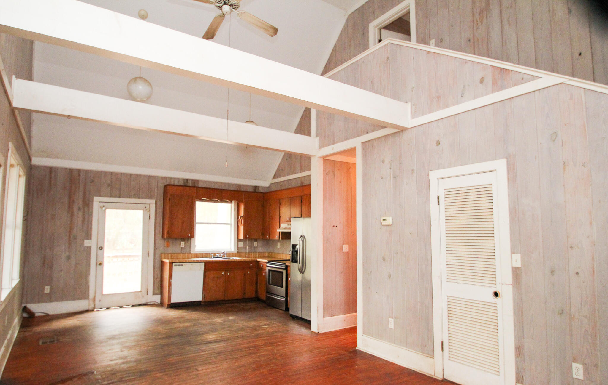 CREEKSIDE - Residential