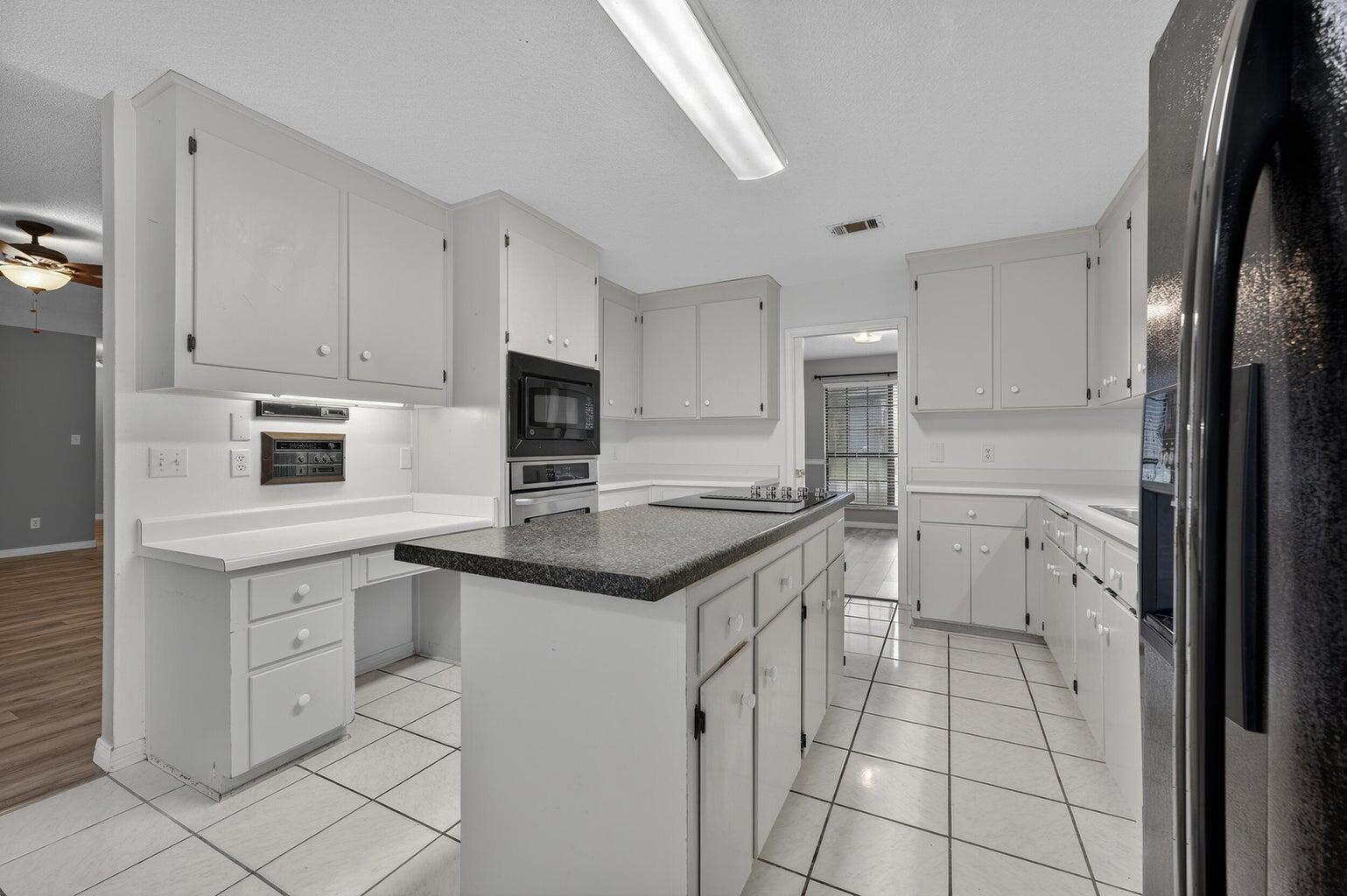 MARINERS COVE - Residential Lease